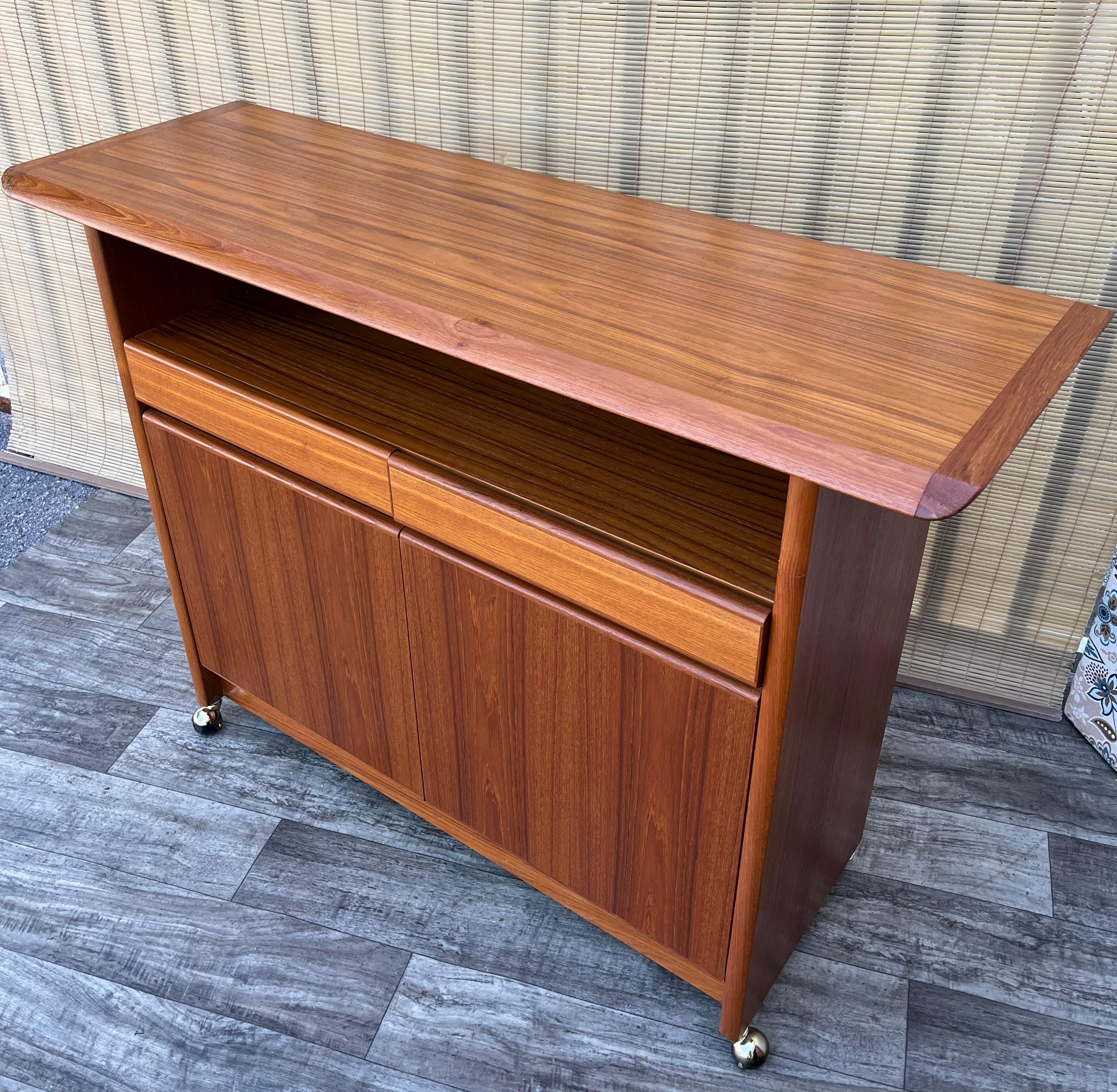 Mid Century Scandinavian Modern Style Teak Server With Casters. Circa 1980s For Sale 1