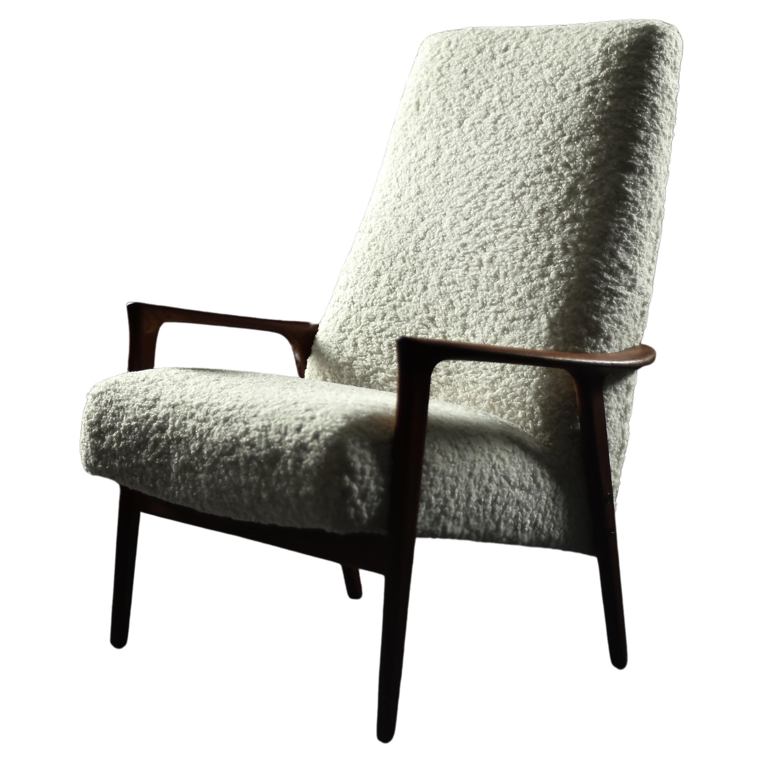 Poltrona alta in teak bianco The Modern Scandinavian di metà secolo di BrödernaAnderssons