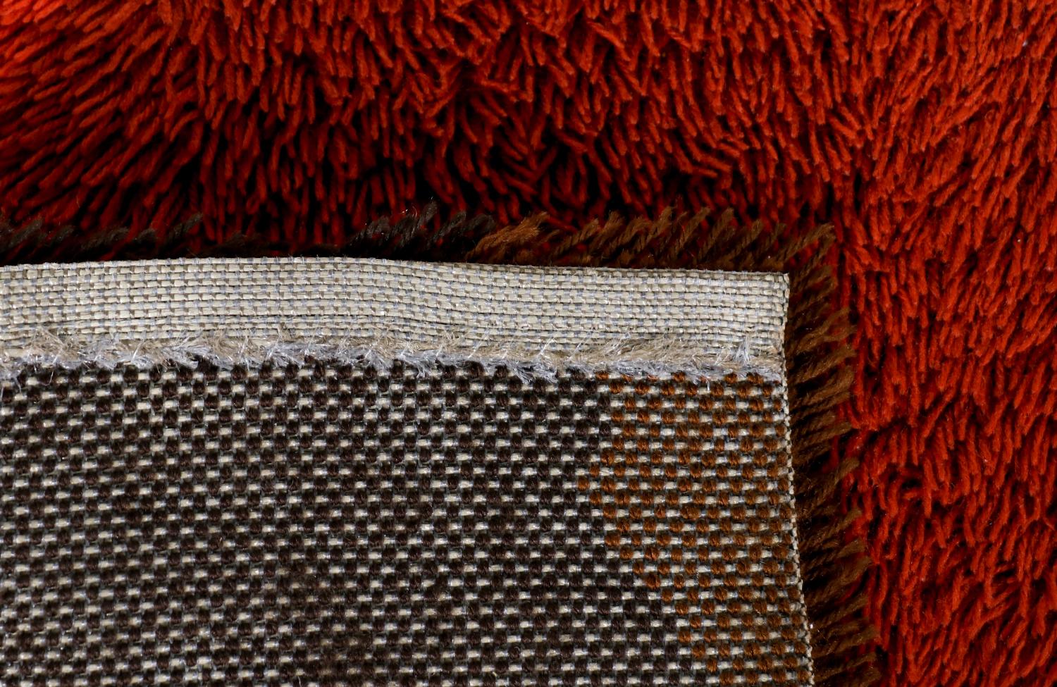 Skandinavische Mitte des Jahrhunderts Moderner Teppich aus Wolle Modern Teppich im Angebot 1