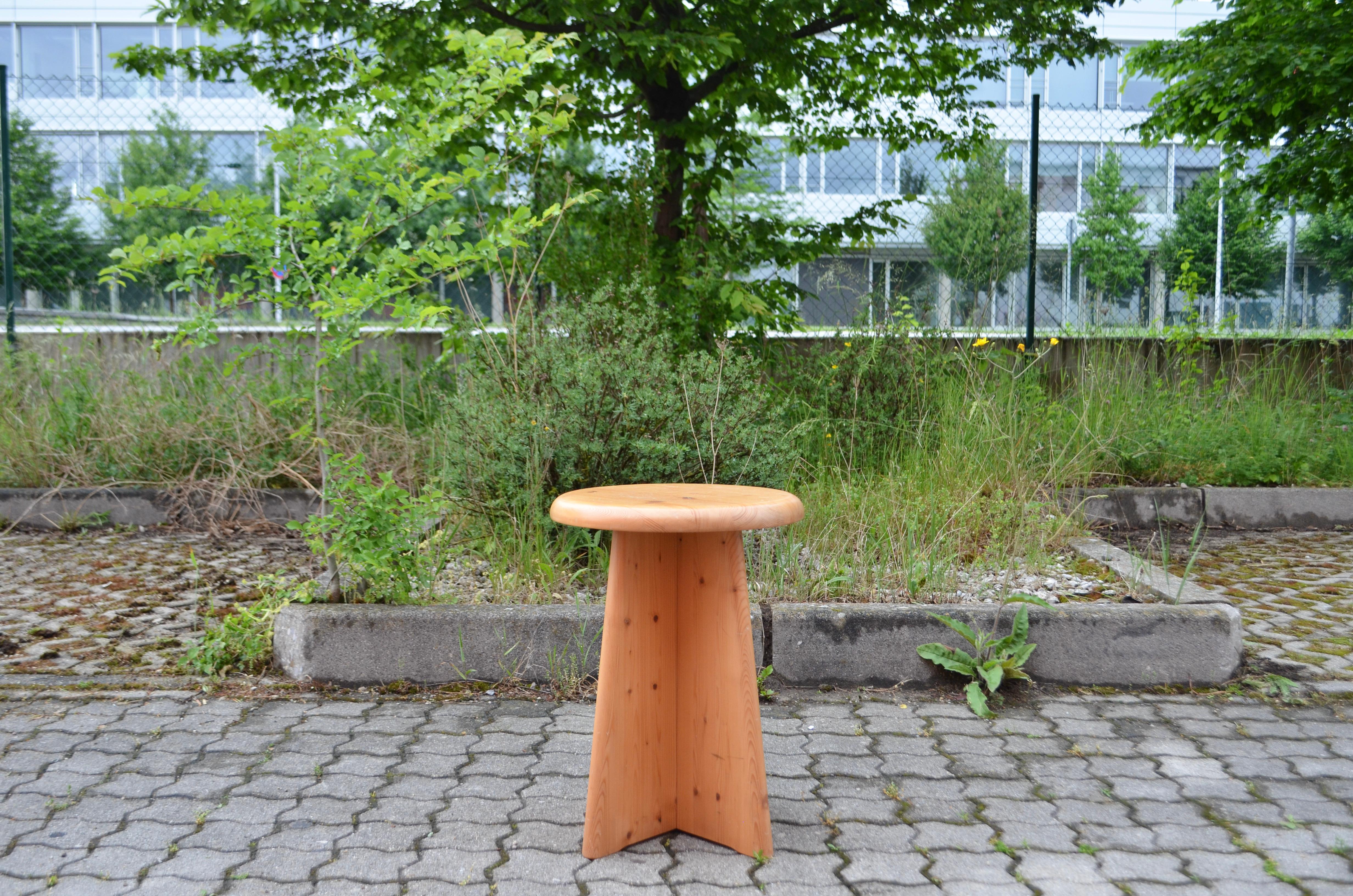 Mid Century Scandinavian Pine Minimalist Architect Stool 1/6 For Sale 3