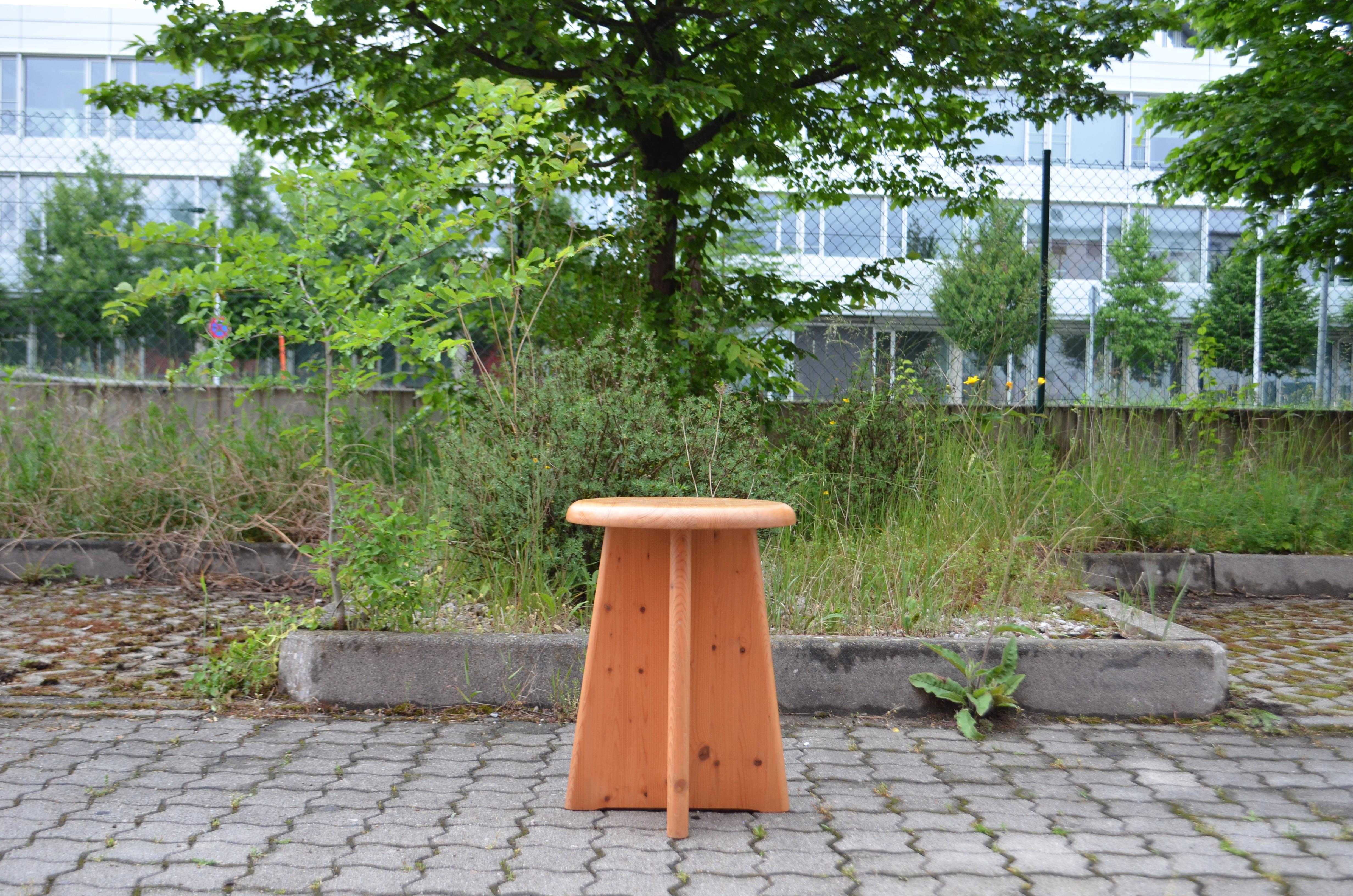 Mid Century Scandinavian Pine Minimalist Architect Stool 1/6 For Sale 4