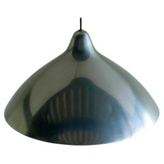 Lampe à suspension scandinave en aluminium poli du milieu du siècle dernier, par Lisa Johansson-Pape