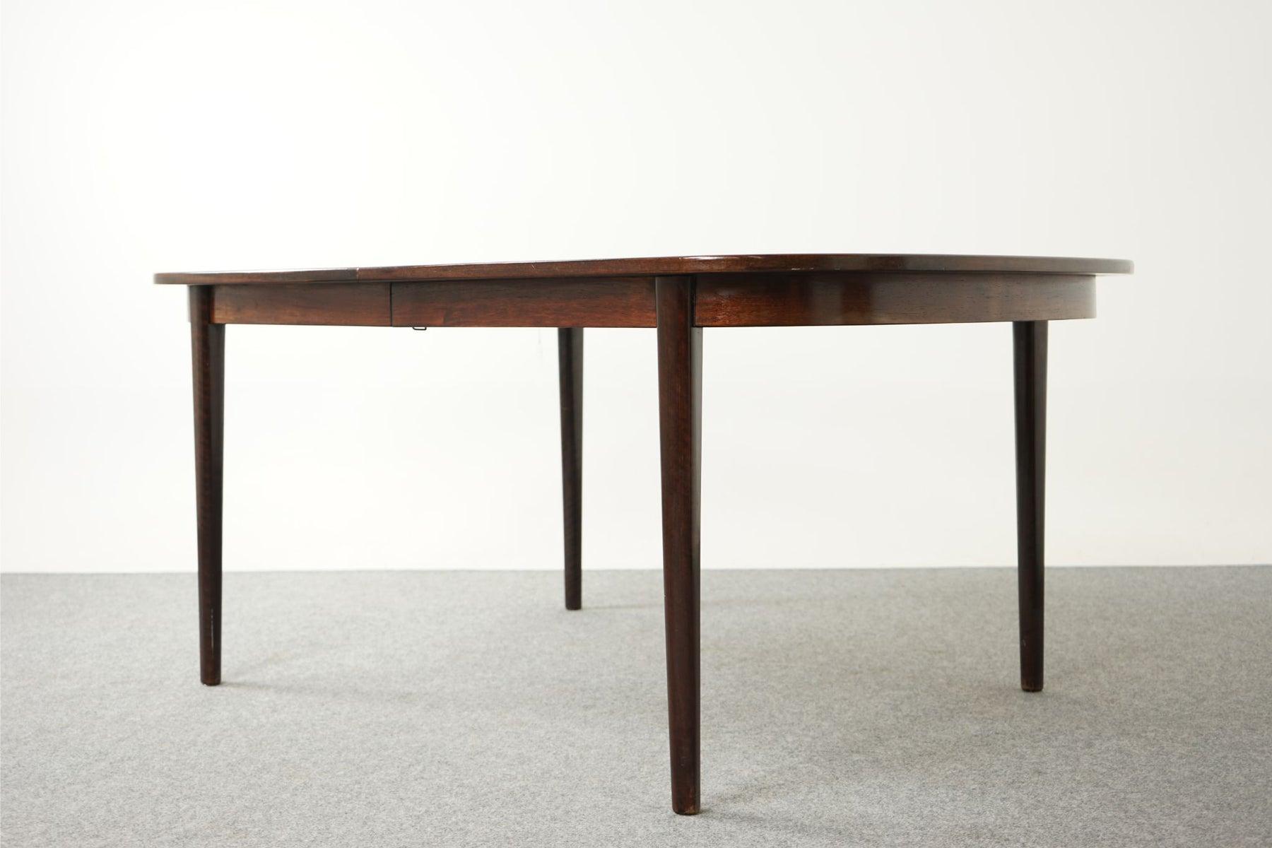 Mid-Century Scandinavian Rosewood Dining Table + Leaves In Good Condition In VANCOUVER, CA