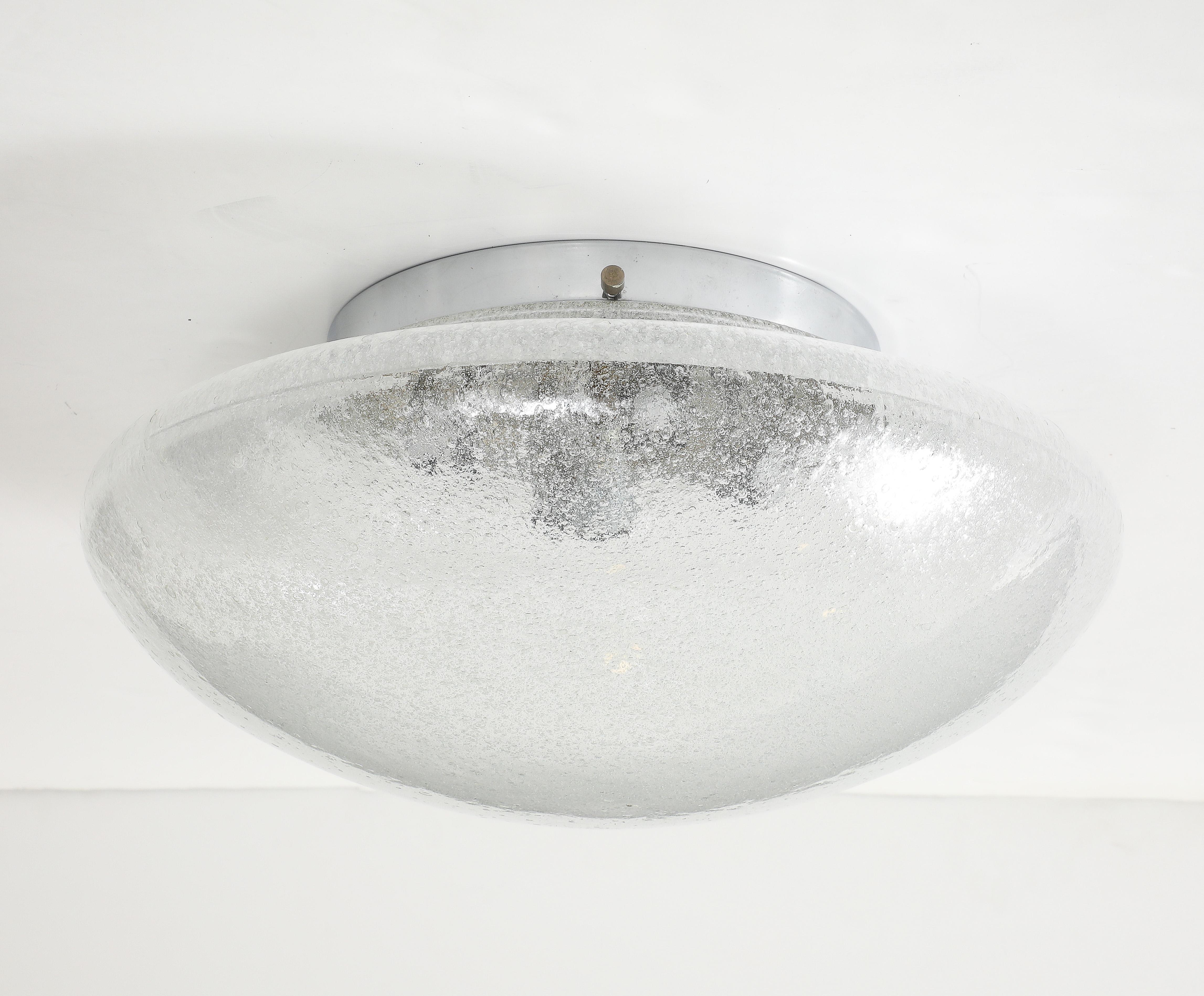 Flushmount de cristal escandinavo de mediados de siglo Escandinavo moderno en venta