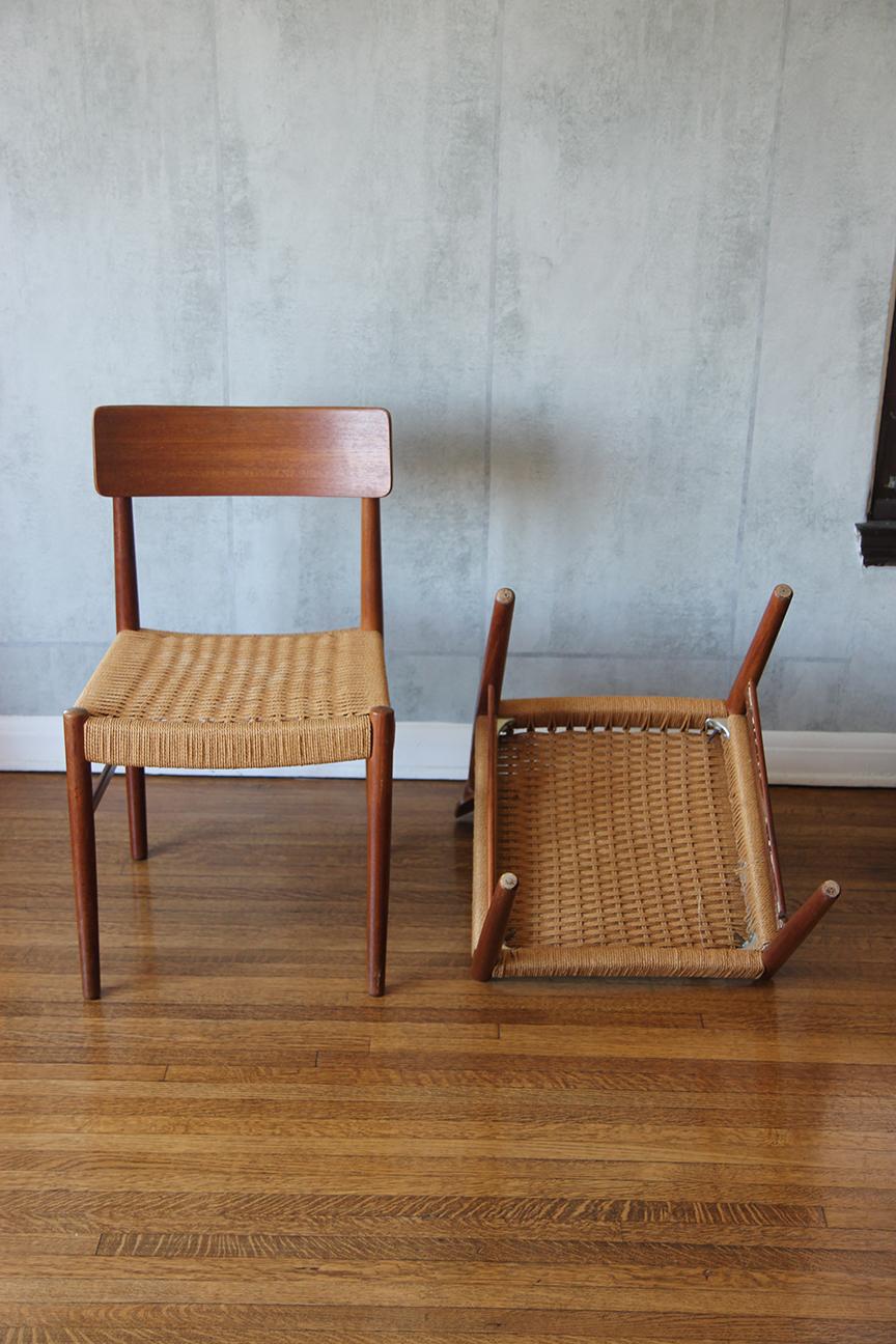 Set di 4 sedie da pranzo scandinave del metà del secolo scorso di Niels O Moller con sedute in corda in vendita 3