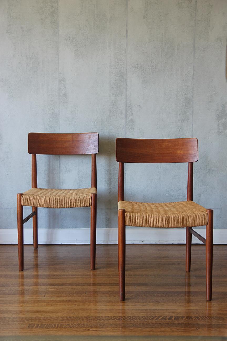 Danese Set di 4 sedie da pranzo scandinave del metà del secolo scorso di Niels O Moller con sedute in corda in vendita