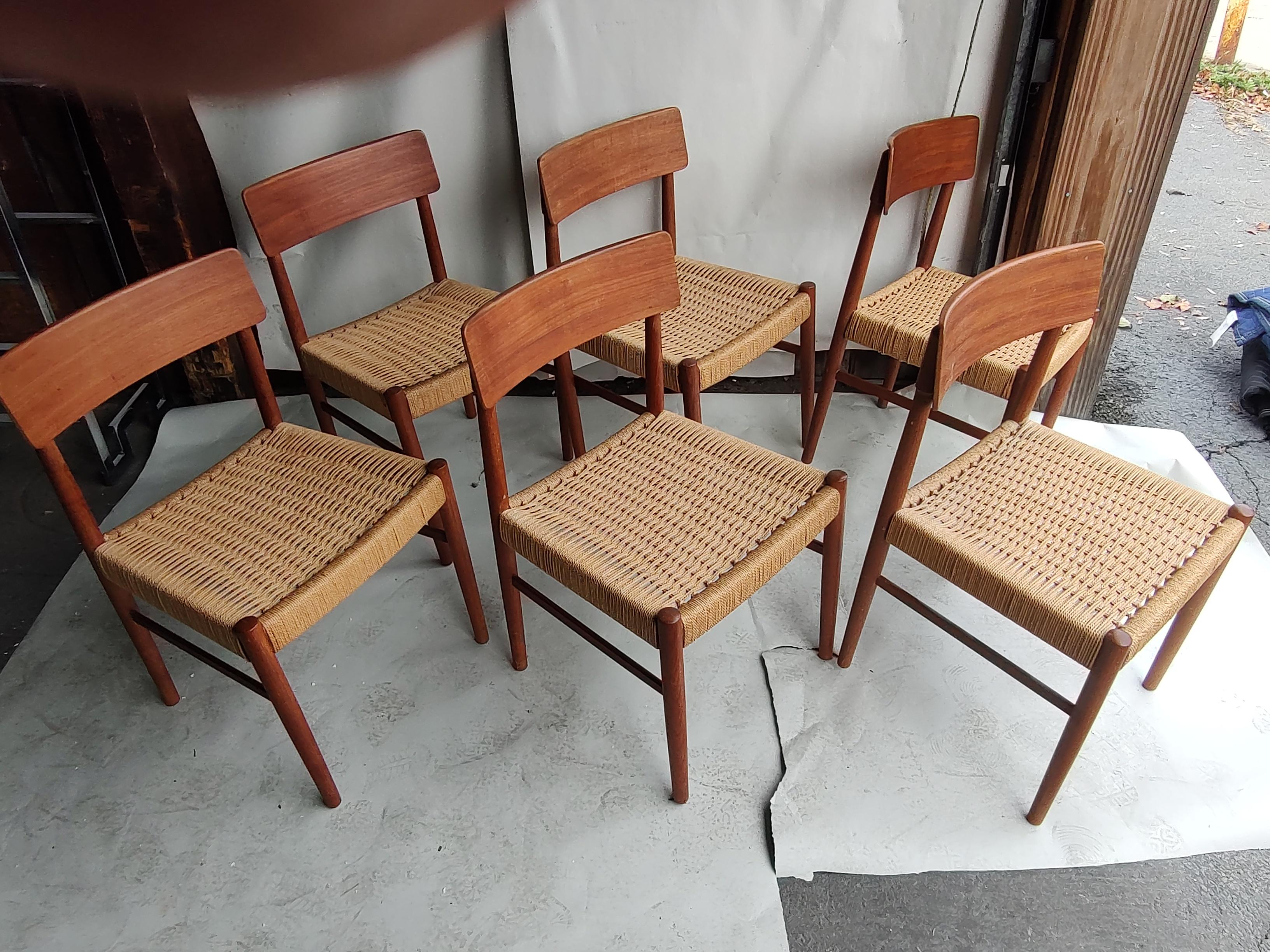 Mid Century Scandinavian Set of 6 Dining Chairs by Niels O Moller w Rope Seats  In Good Condition In Port Jervis, NY