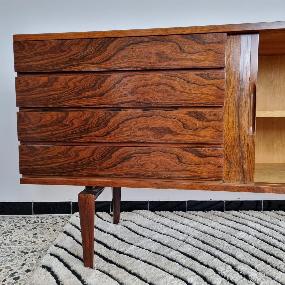 Skandinavisches Sideboard aus der Jahrhundertmitte H.W. Klein für Bramin, 1960er-Jahre (Holz) im Angebot
