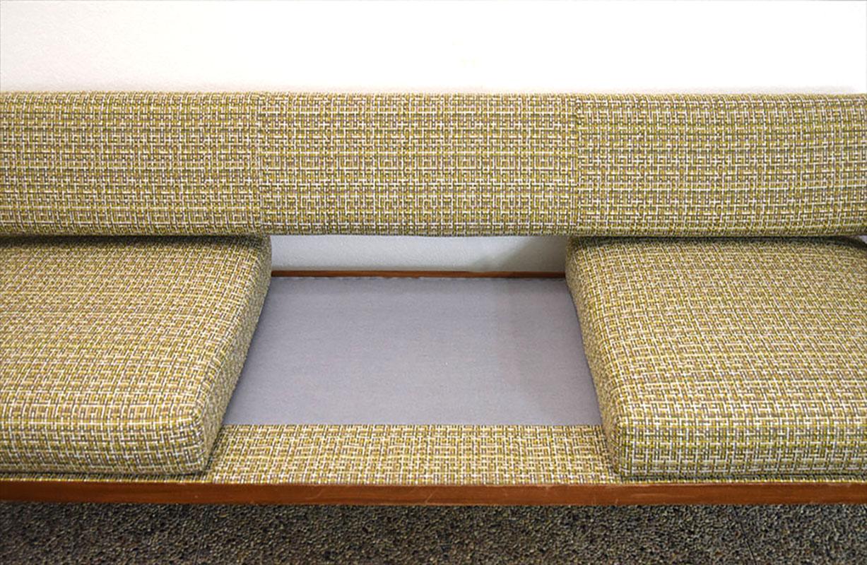 Mid-Century Scandinavian Sofa Bed, 1960s Mid-Century Scandinavian Sofa Bed, 1960 For Sale 4