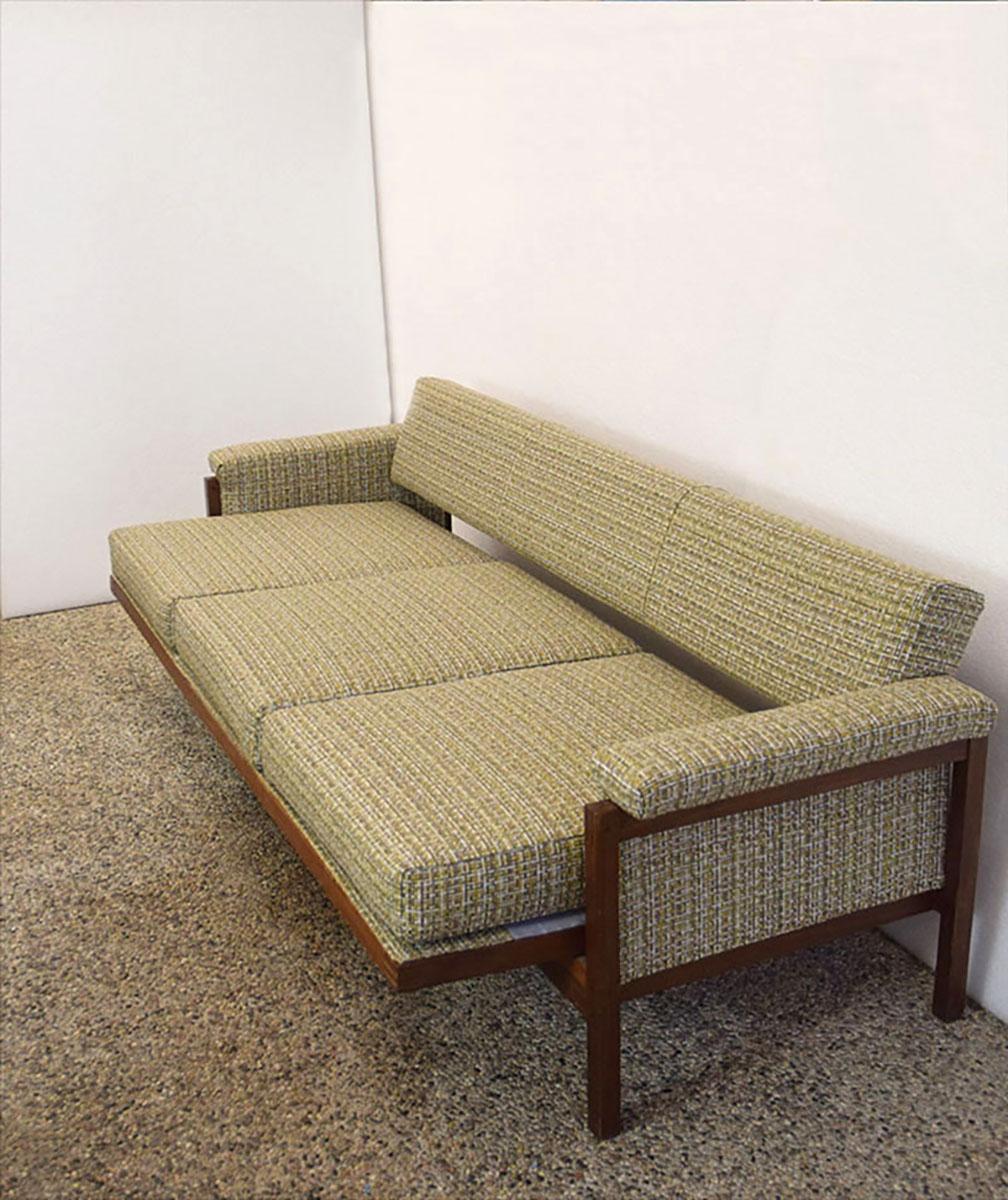 Mid-Century Scandinavian Sofa Bed, 1960s Mid-Century Scandinavian Sofa Bed, 1960 In Excellent Condition For Sale In Parma, IT