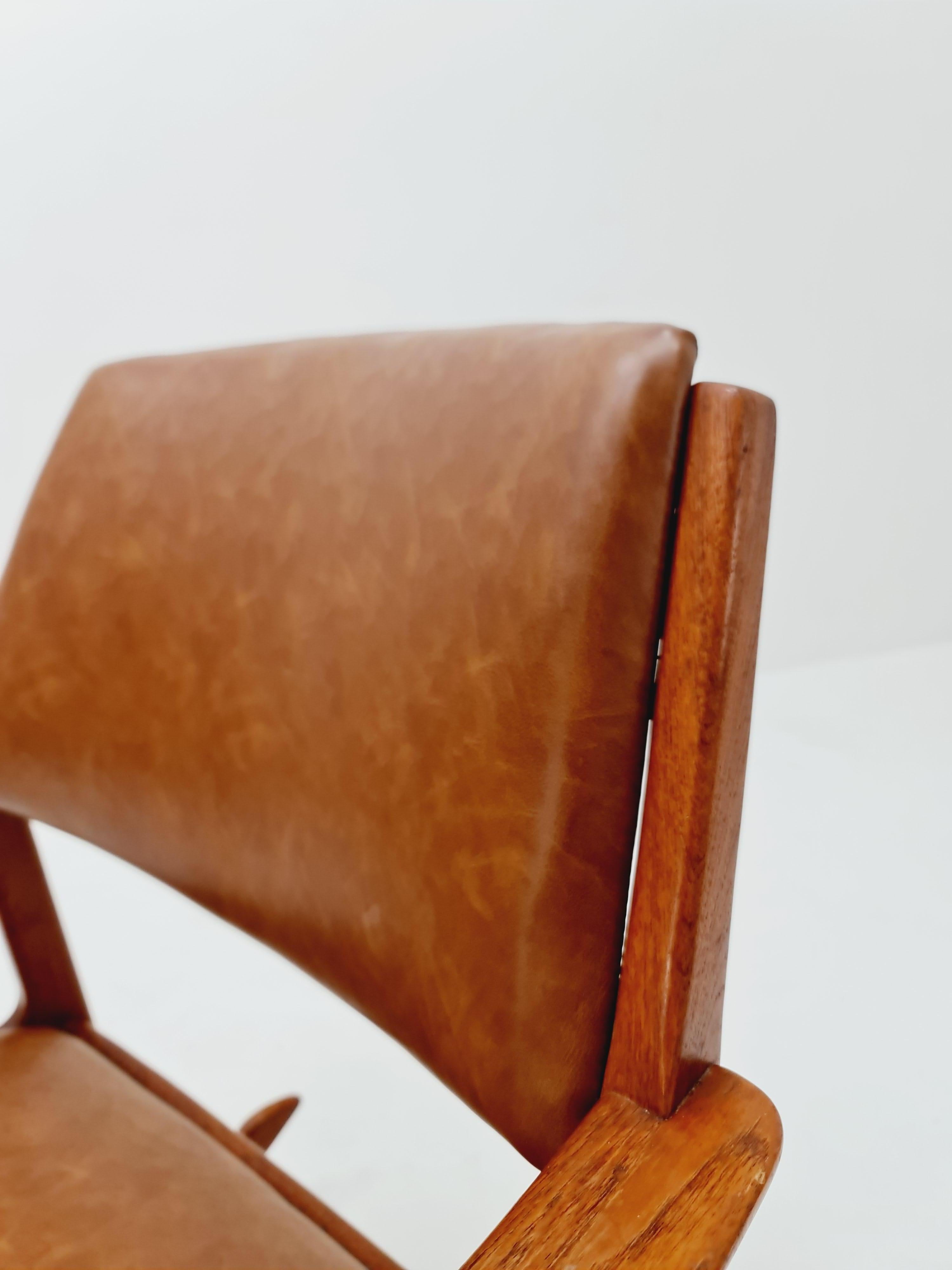 Rocking Chair en teck massif scandinave du milieu du siècle par Bröderna Andersson, 1960s 1