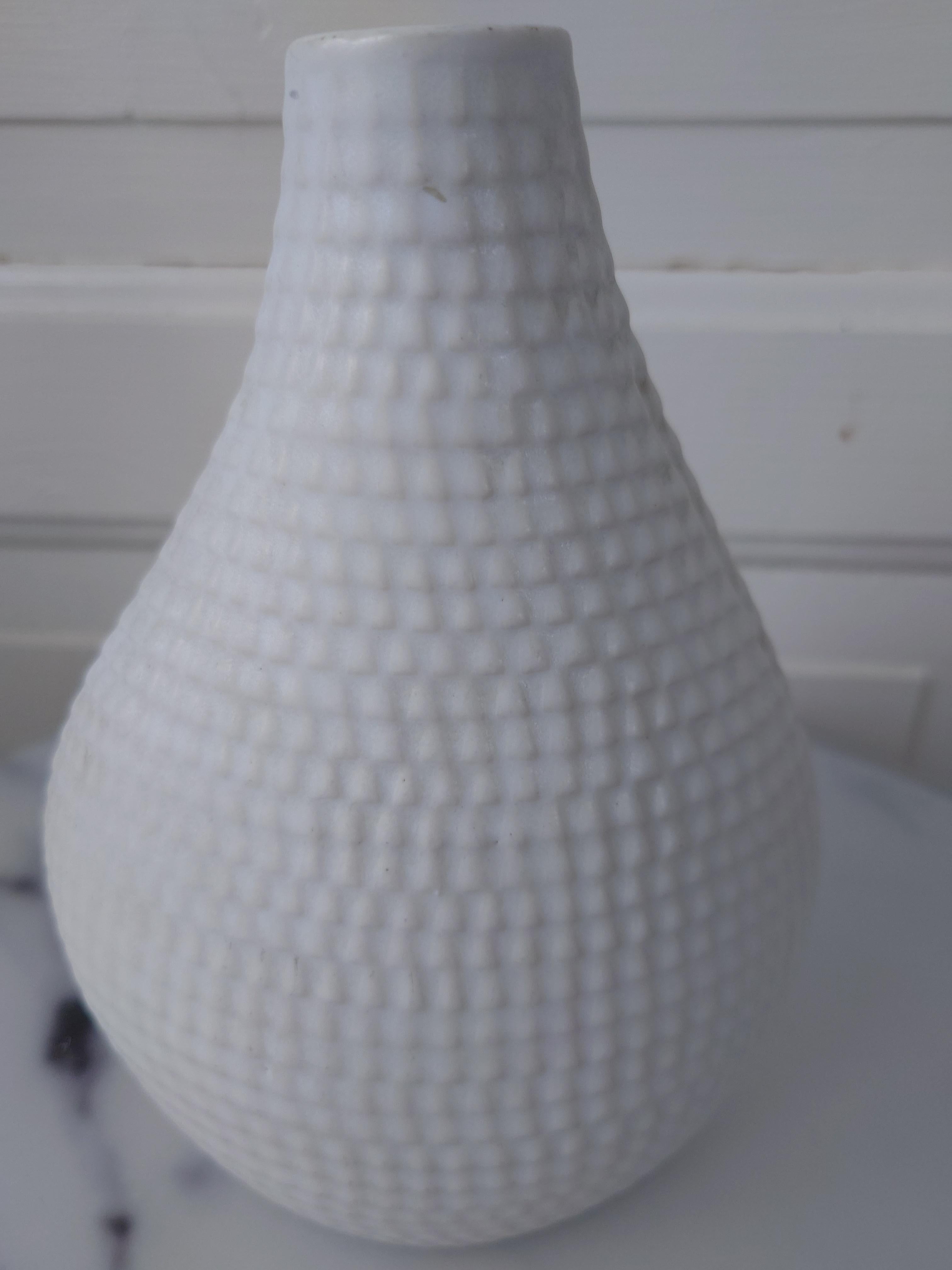 Vaso scandinavo di metà secolo Stig Lindberg Reptil bianco opaco in vendita 5