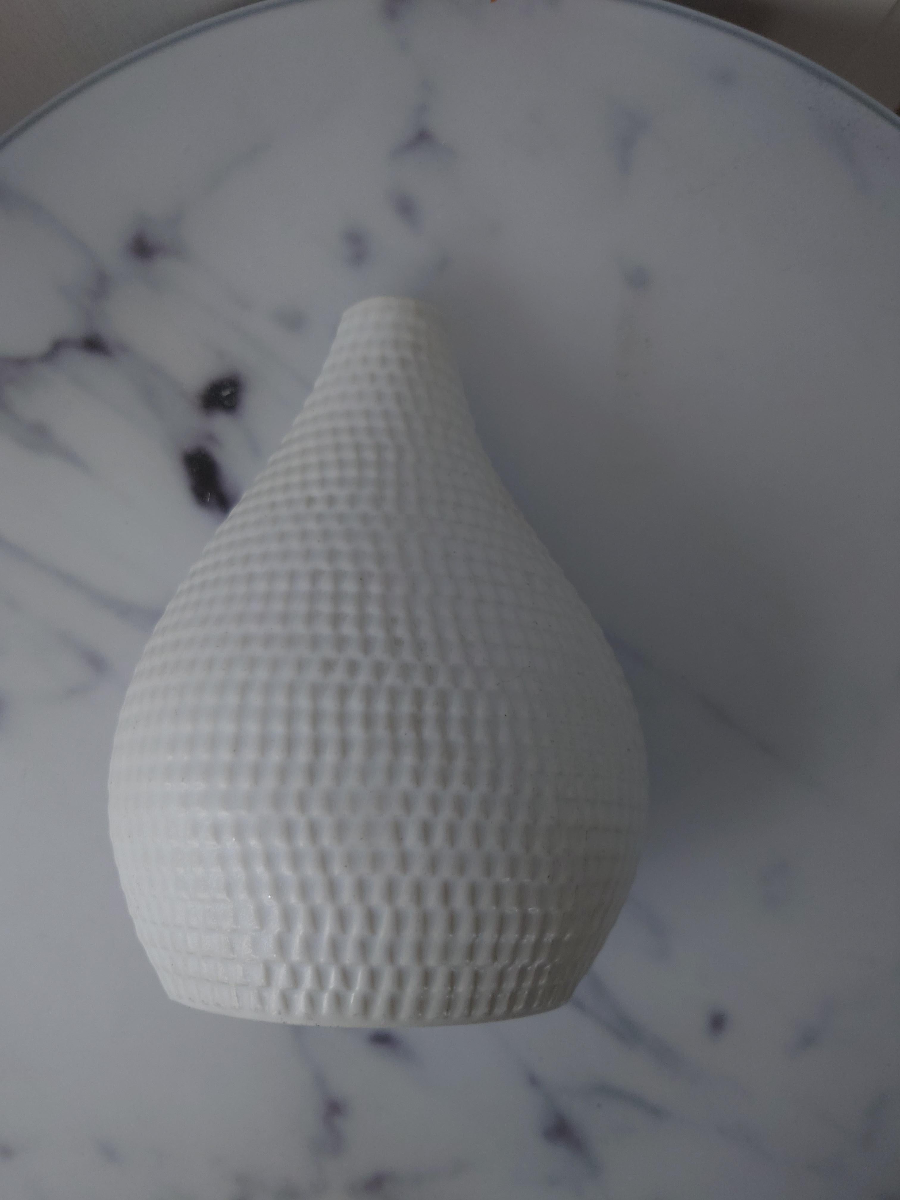 Vaso scandinavo di metà secolo Stig Lindberg Reptil bianco opaco in vendita 2