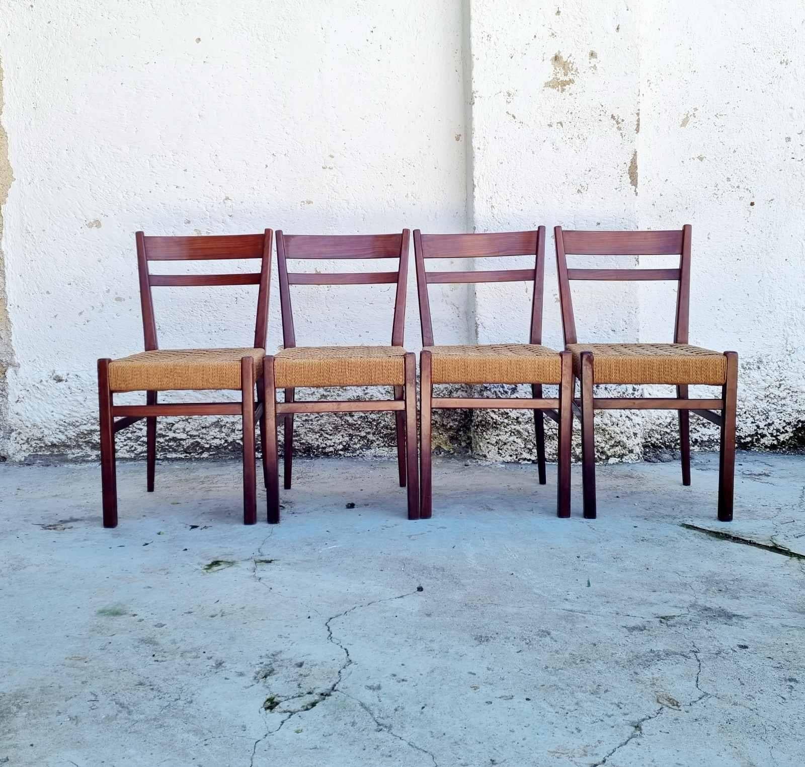 Esstischstühle im skandinavischen Stil der Jahrhundertmitte, Italien, 1960er Jahre, 4er-Set (Skandinavische Moderne) im Angebot