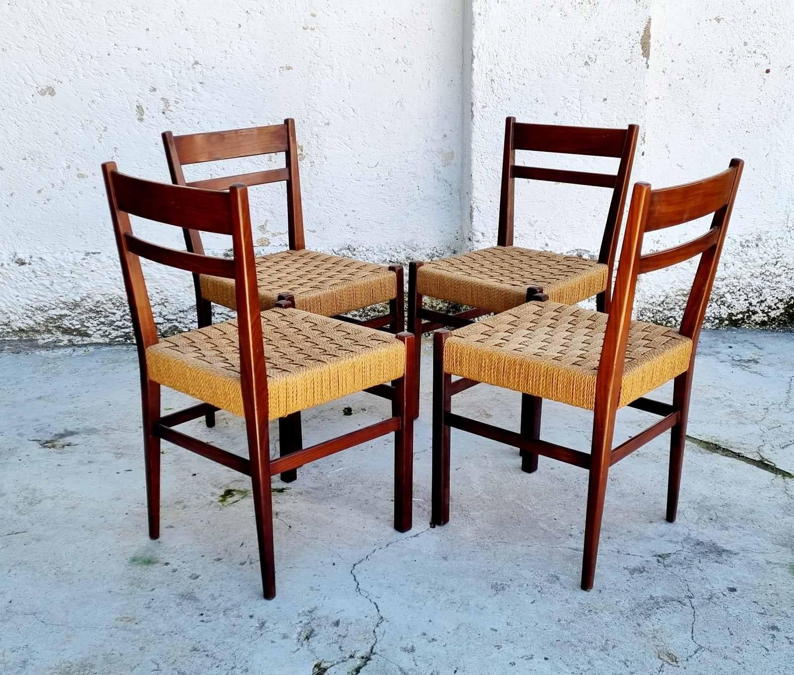 Esstischstühle im skandinavischen Stil der Jahrhundertmitte, Italien, 1960er Jahre, 4er-Set (Mitte des 20. Jahrhunderts) im Angebot