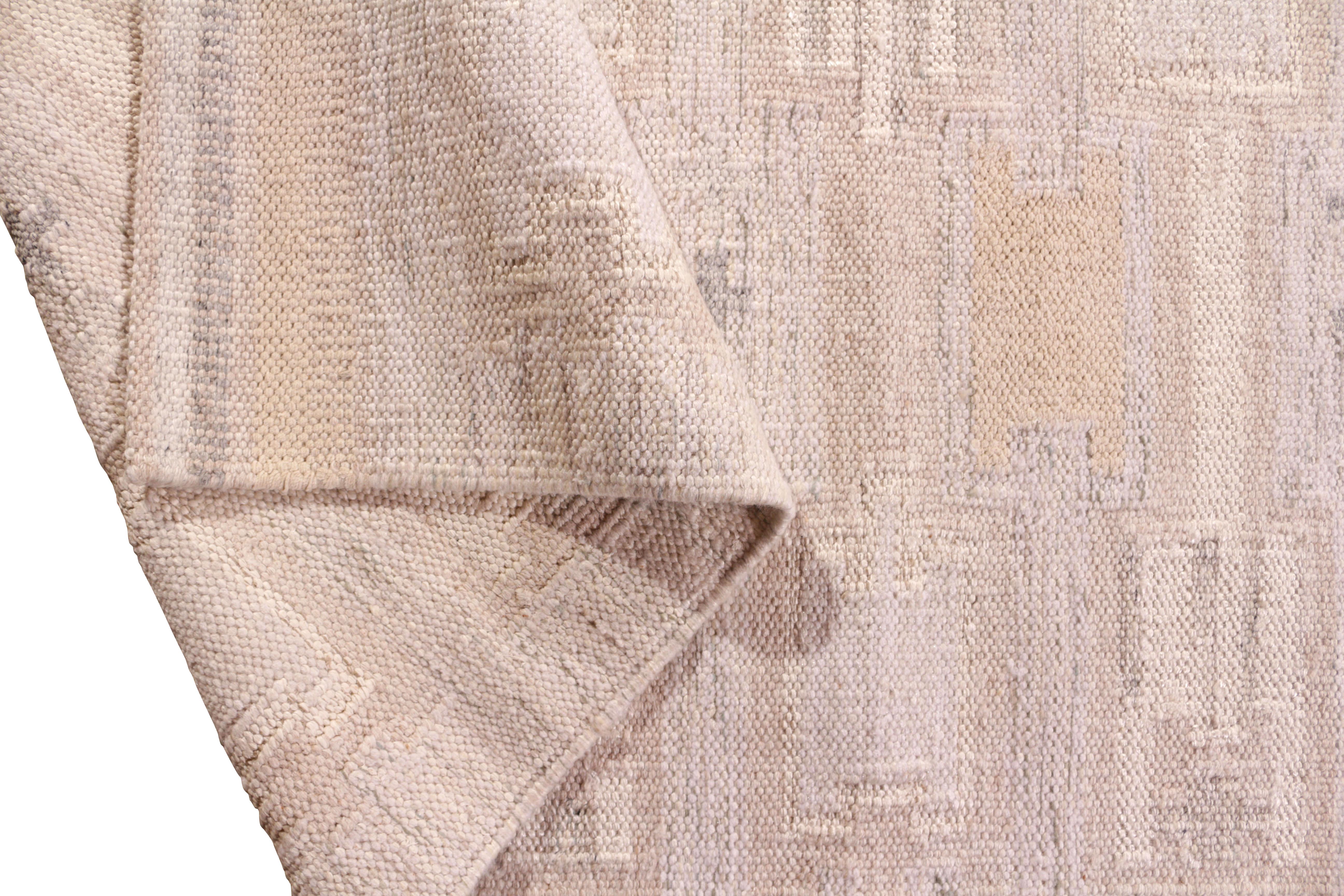 Hand-Woven Rug & Kilim's Midcentury Scandinavian-Style Rug Cream Beige Geometric Pattern For Sale