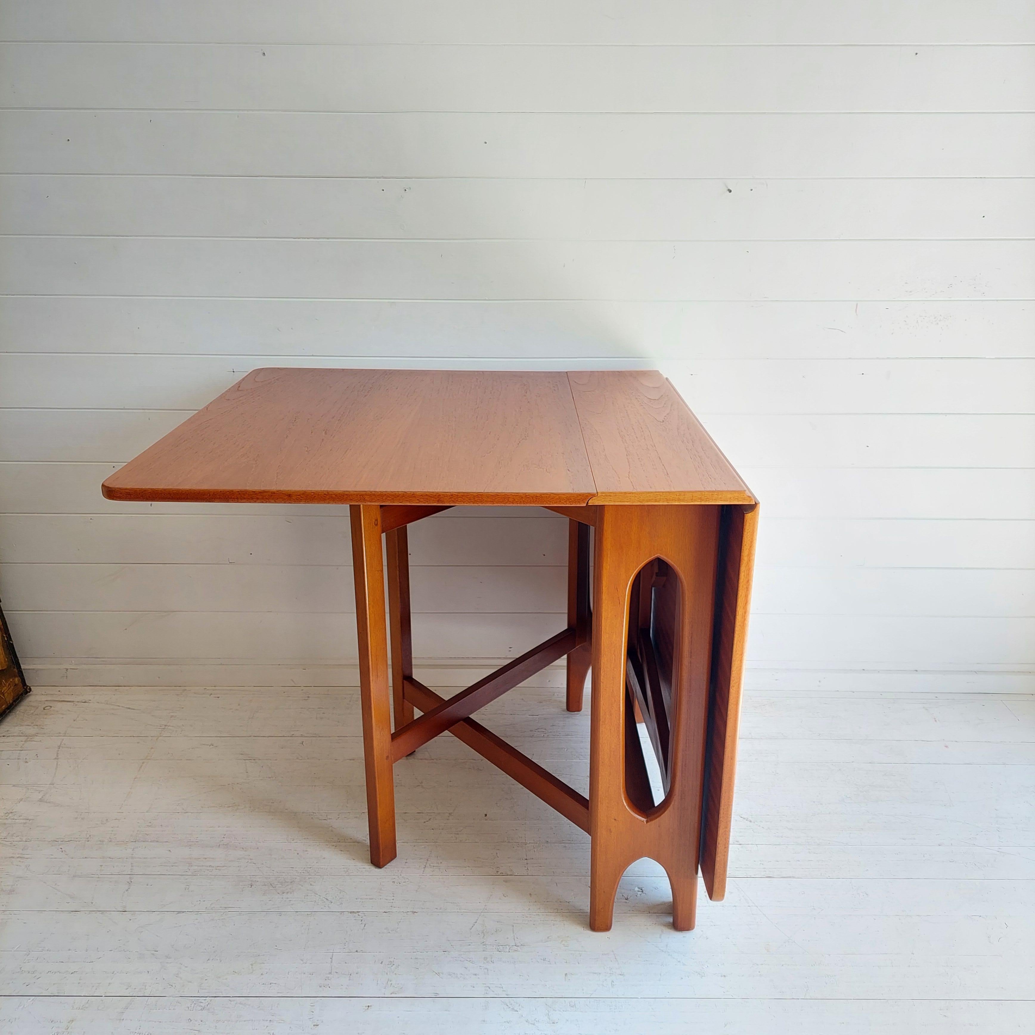 Mid Century Scandinavian Style Teak Drop Leaf Gate Leg Table By Jentique , 1960s 4