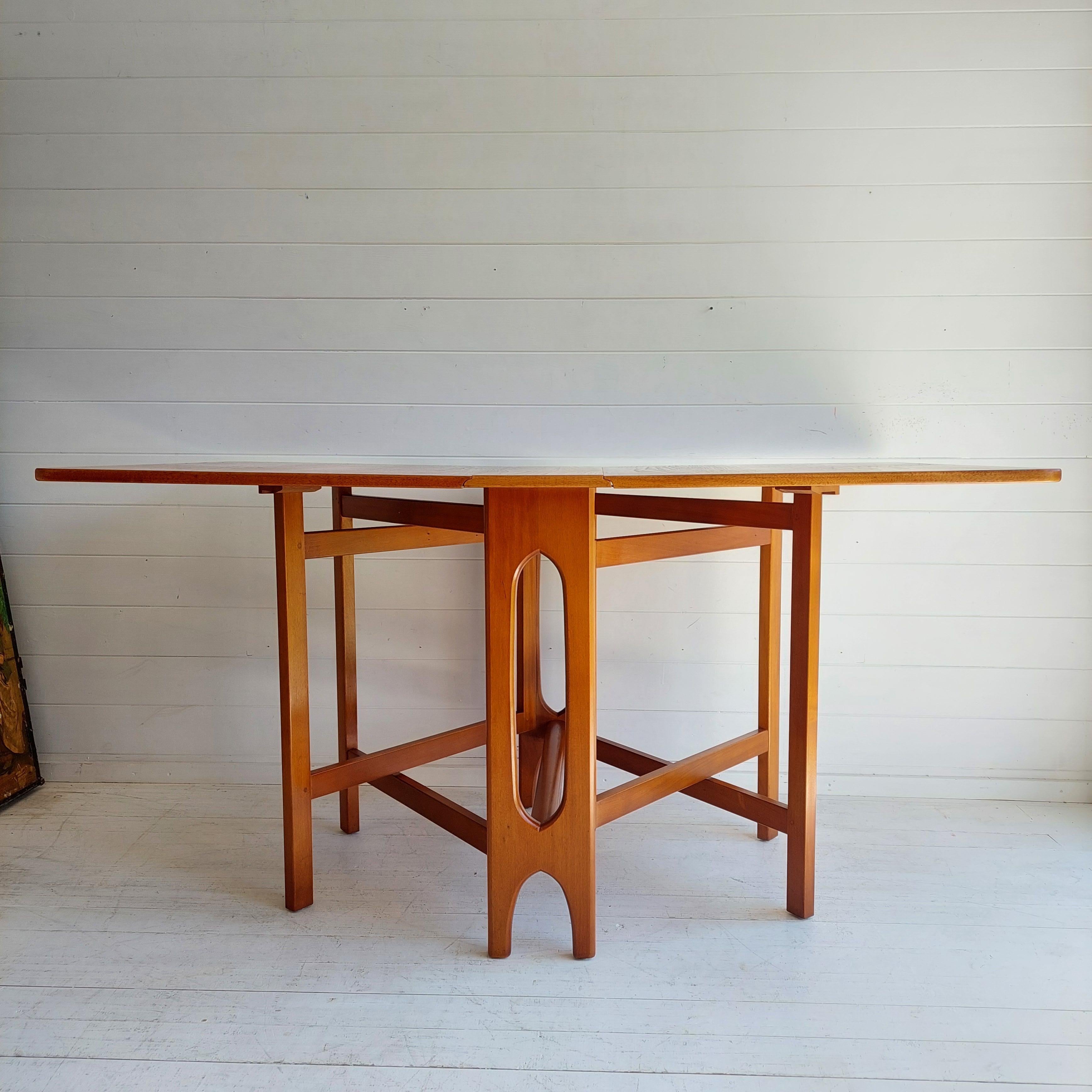Mid Century Scandinavian Style Teak Drop Leaf Gate Leg Table By Jentique , 1960s 5