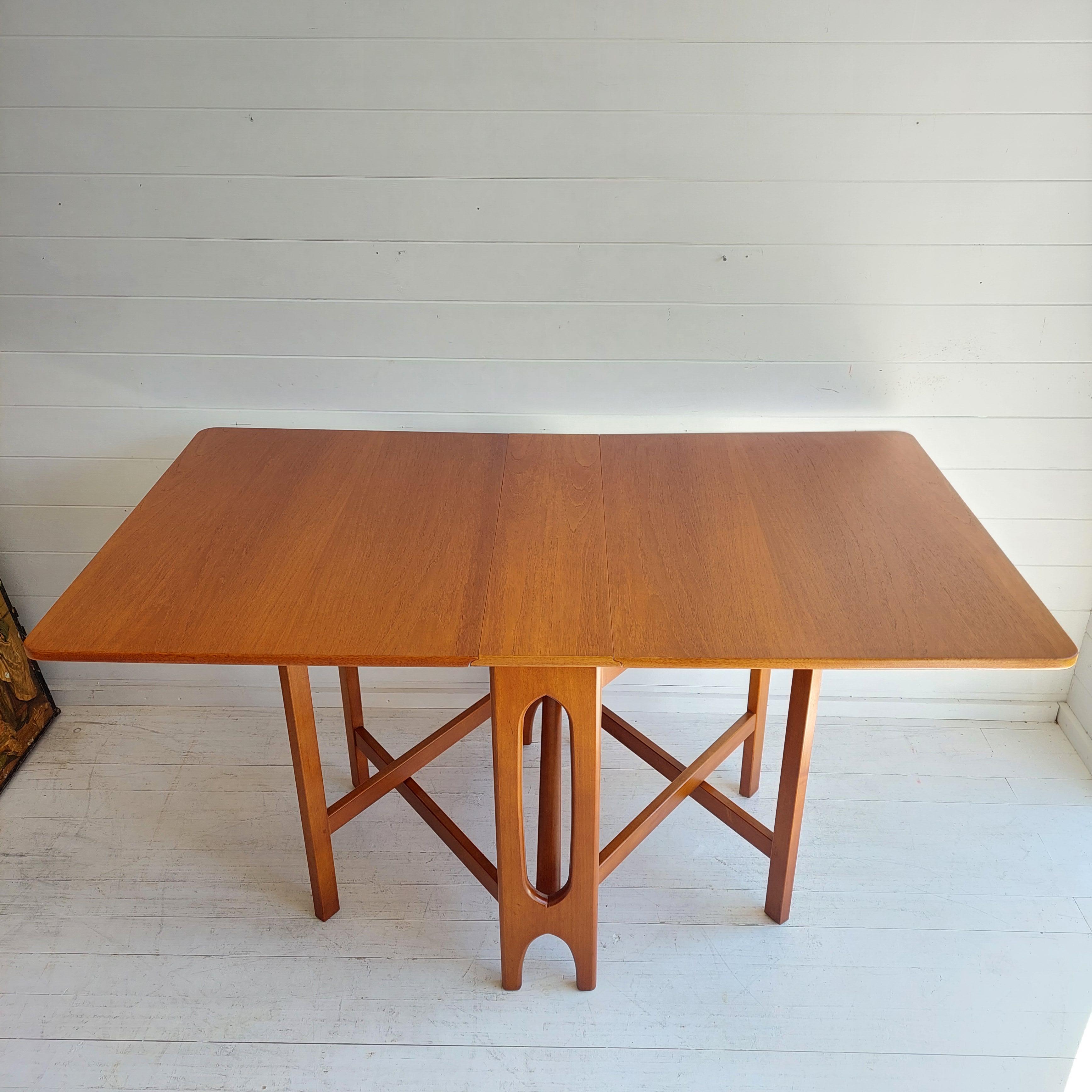 Mid Century Scandinavian Style Teak Drop Leaf Gate Leg Table By Jentique , 1960s 6