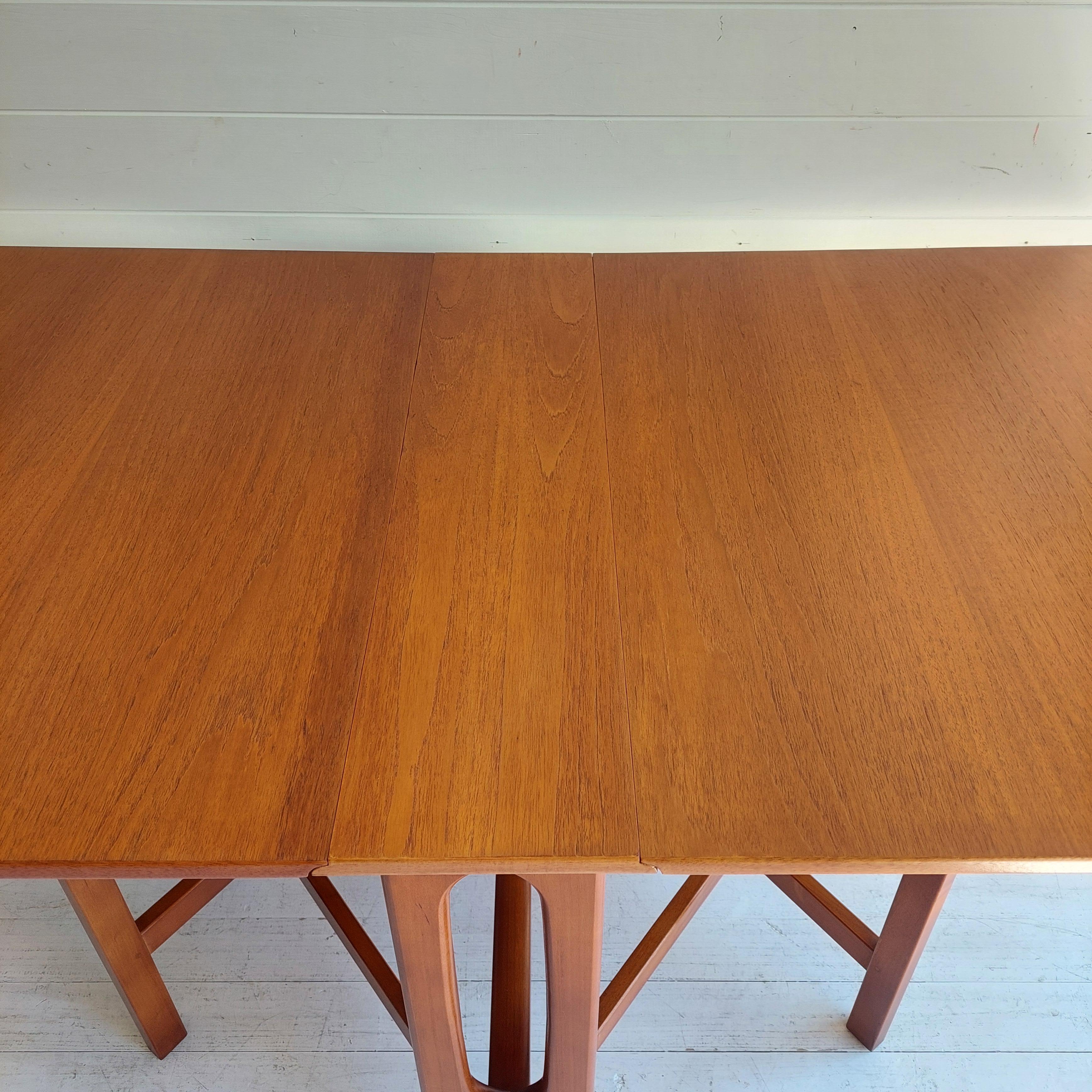 Mid Century Scandinavian Style Teak Drop Leaf Gate Leg Table By Jentique , 1960s 8