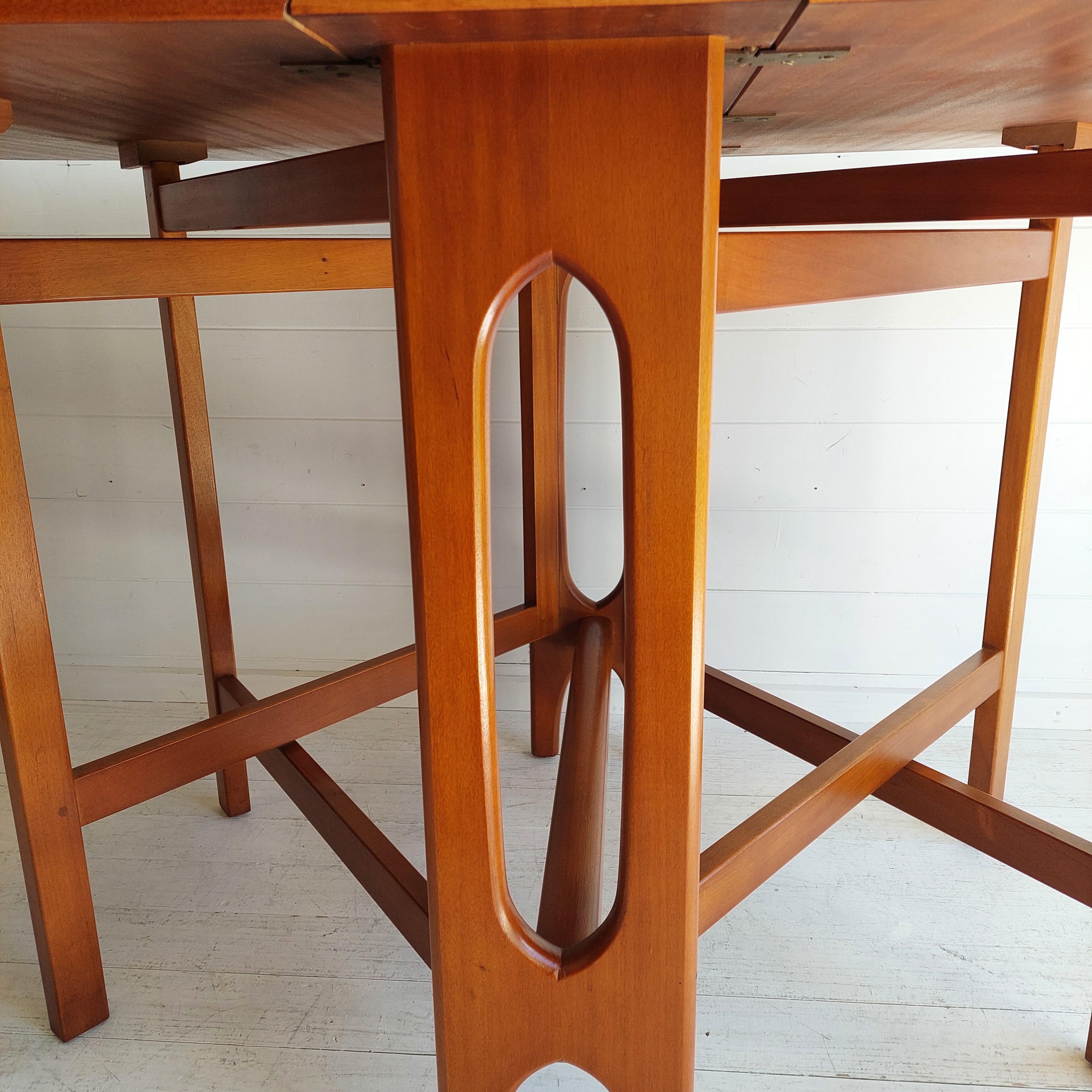 Mid Century Scandinavian Style Teak Drop Leaf Gate Leg Table By Jentique , 1960s 12