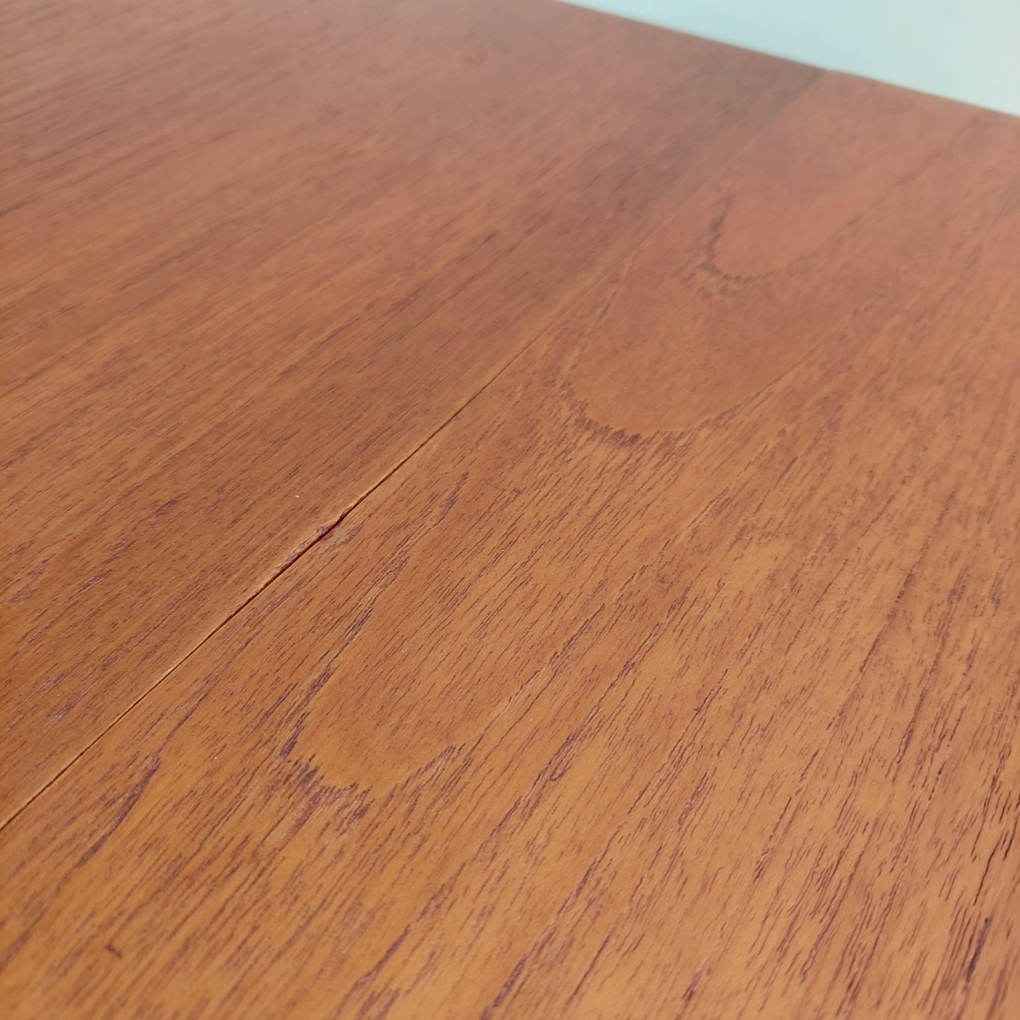 Mid Century Scandinavian Style Teak Drop Leaf Gate Leg Table By Jentique , 1960s 14