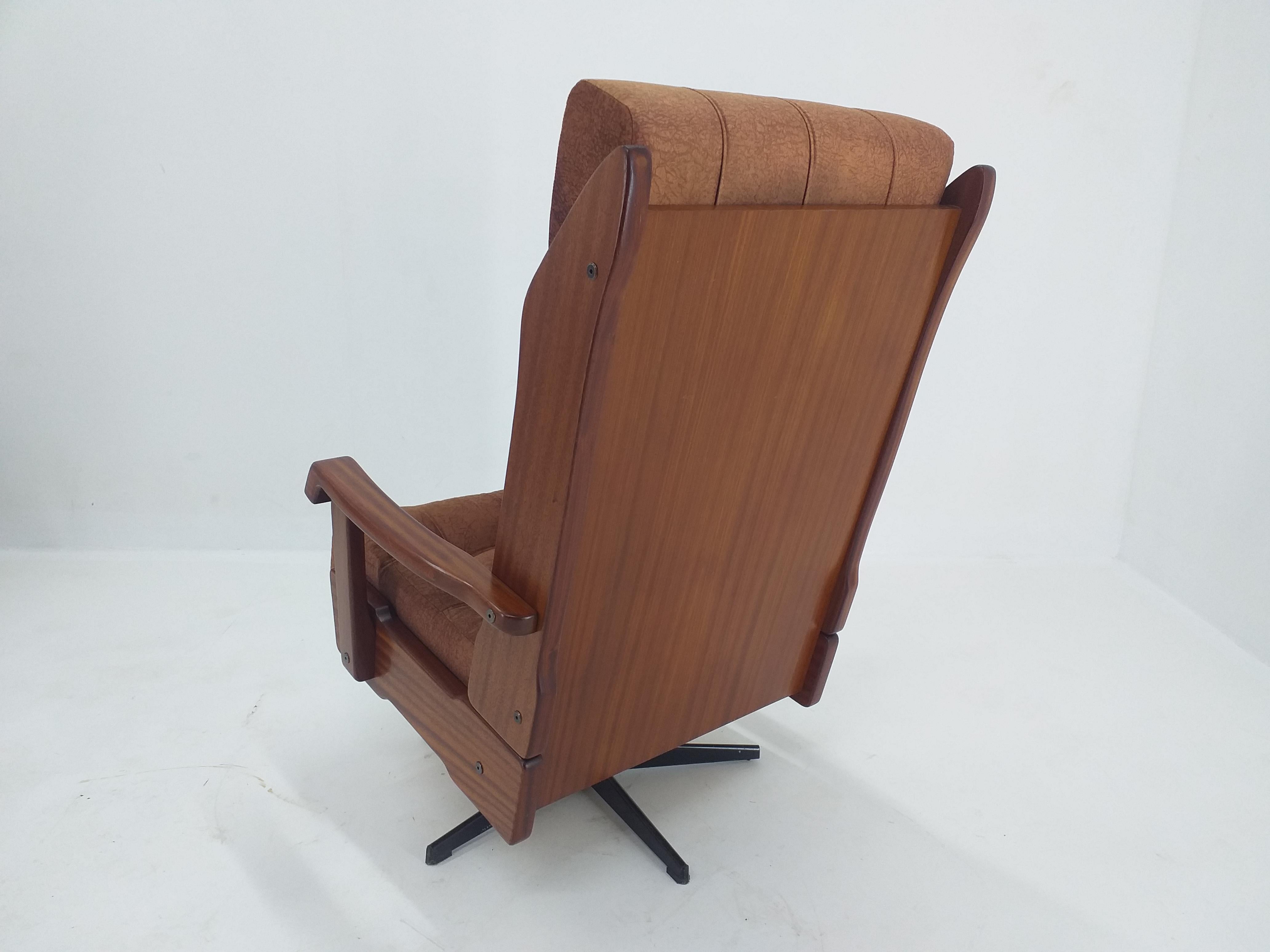 Late 20th Century Midcentury Scandinavian Swivel Armchair, Norway, 1970s For Sale