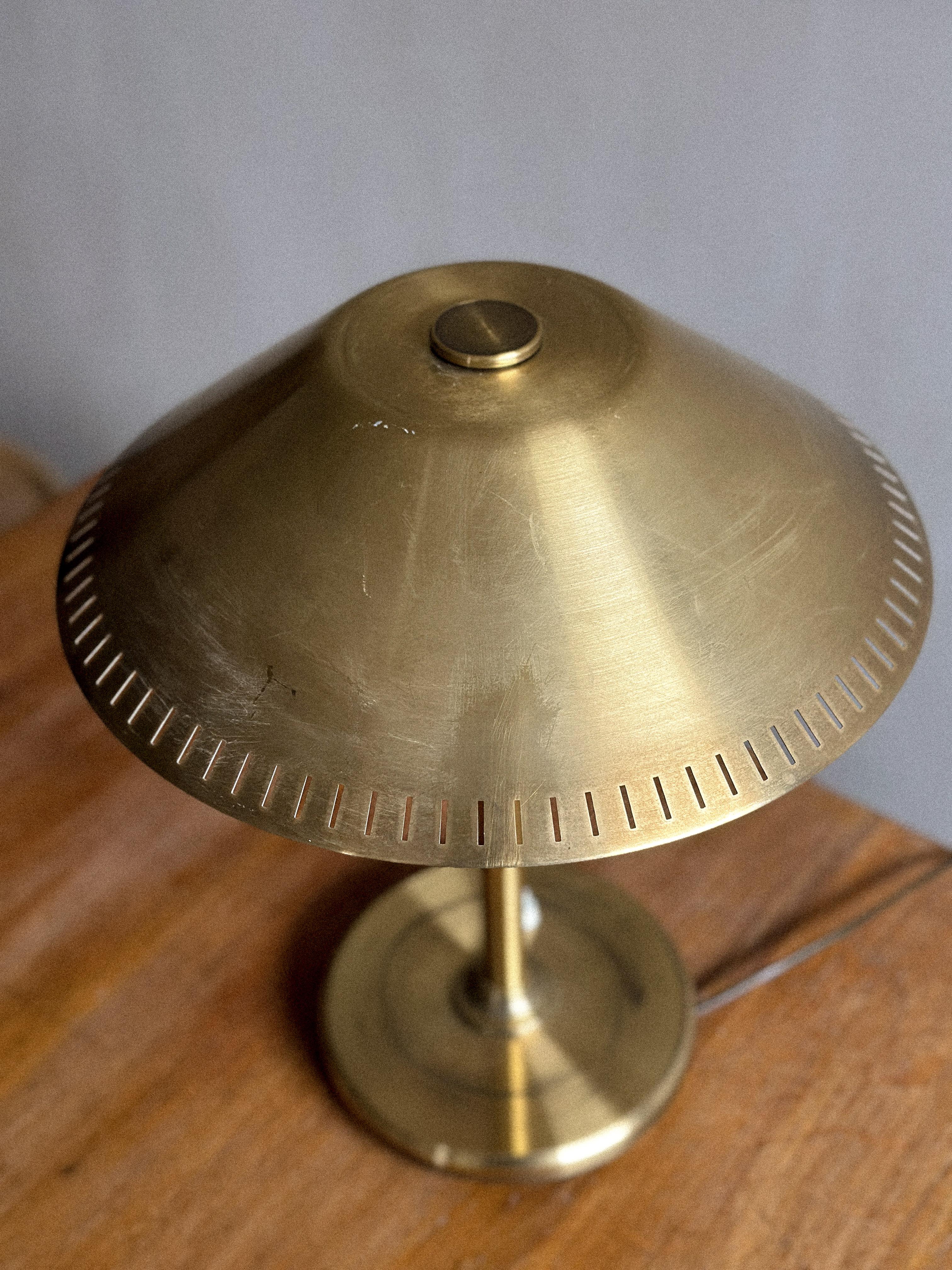 Mid-Century Scandinavian Table Lamp in Brass, 1950s 1