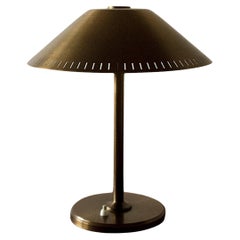 Lampada da tavolo scandinava di metà secolo in ottone, anni '1950 Lampada da tavolo scandinava di metà secolo in ottone, anni '1950