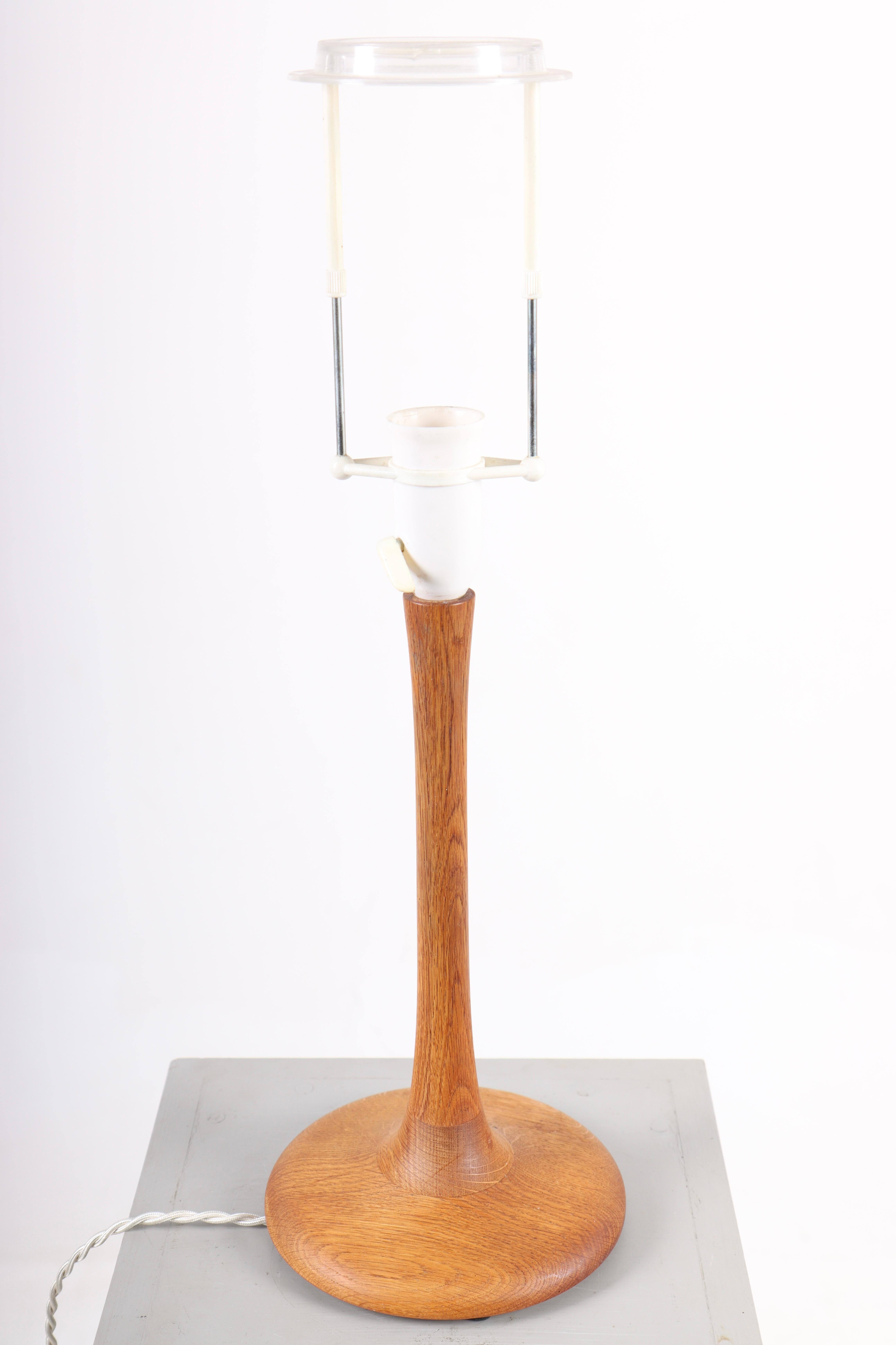 Scandinavian Modern Mid-Century Scandinavian Table Lamp in Solid Oak, Made in Denmark, 1960s For Sale