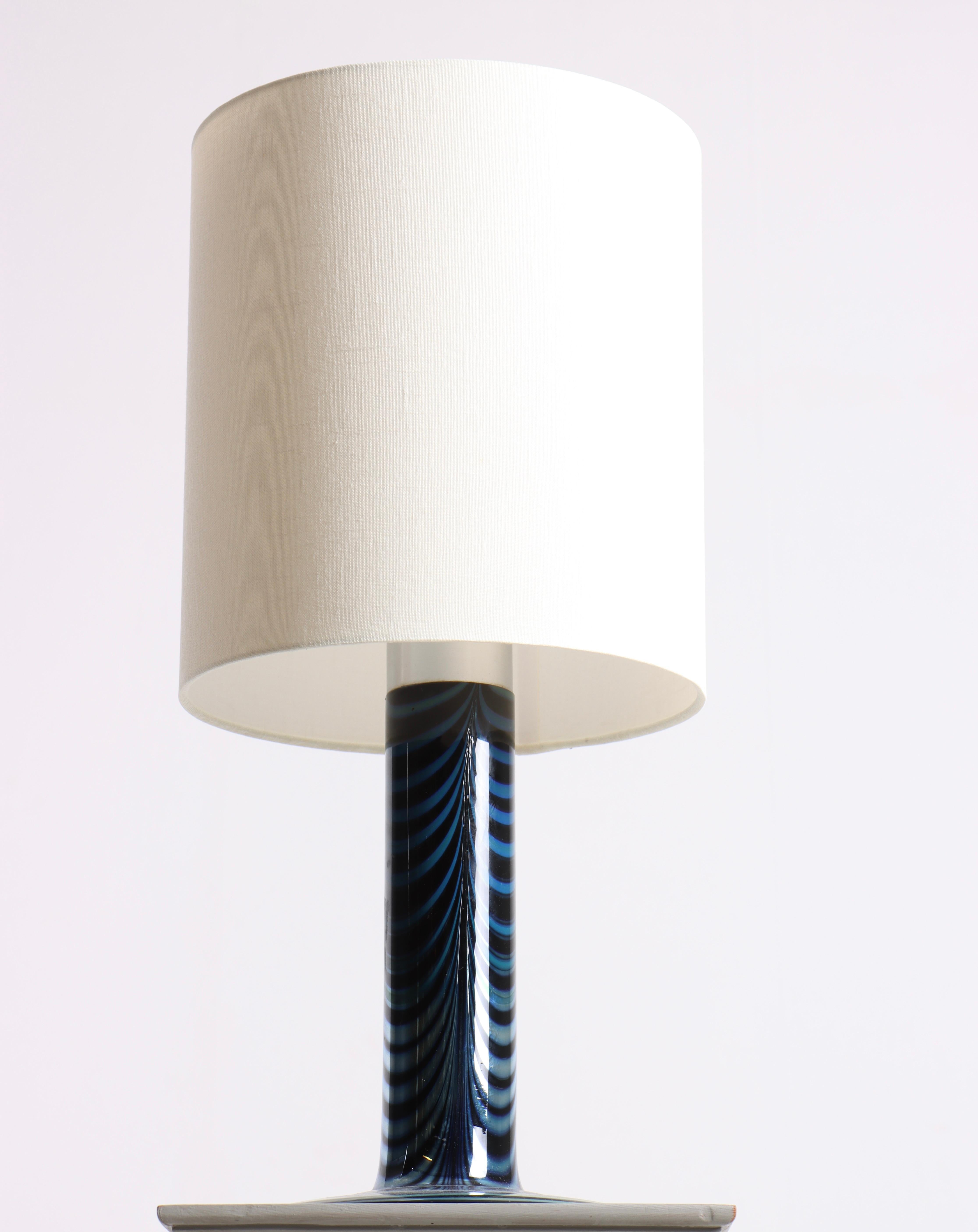 Finlandais Lampe de table scandinave du milieu du siècle, fabriquée en Finlande, années 1960 en vente