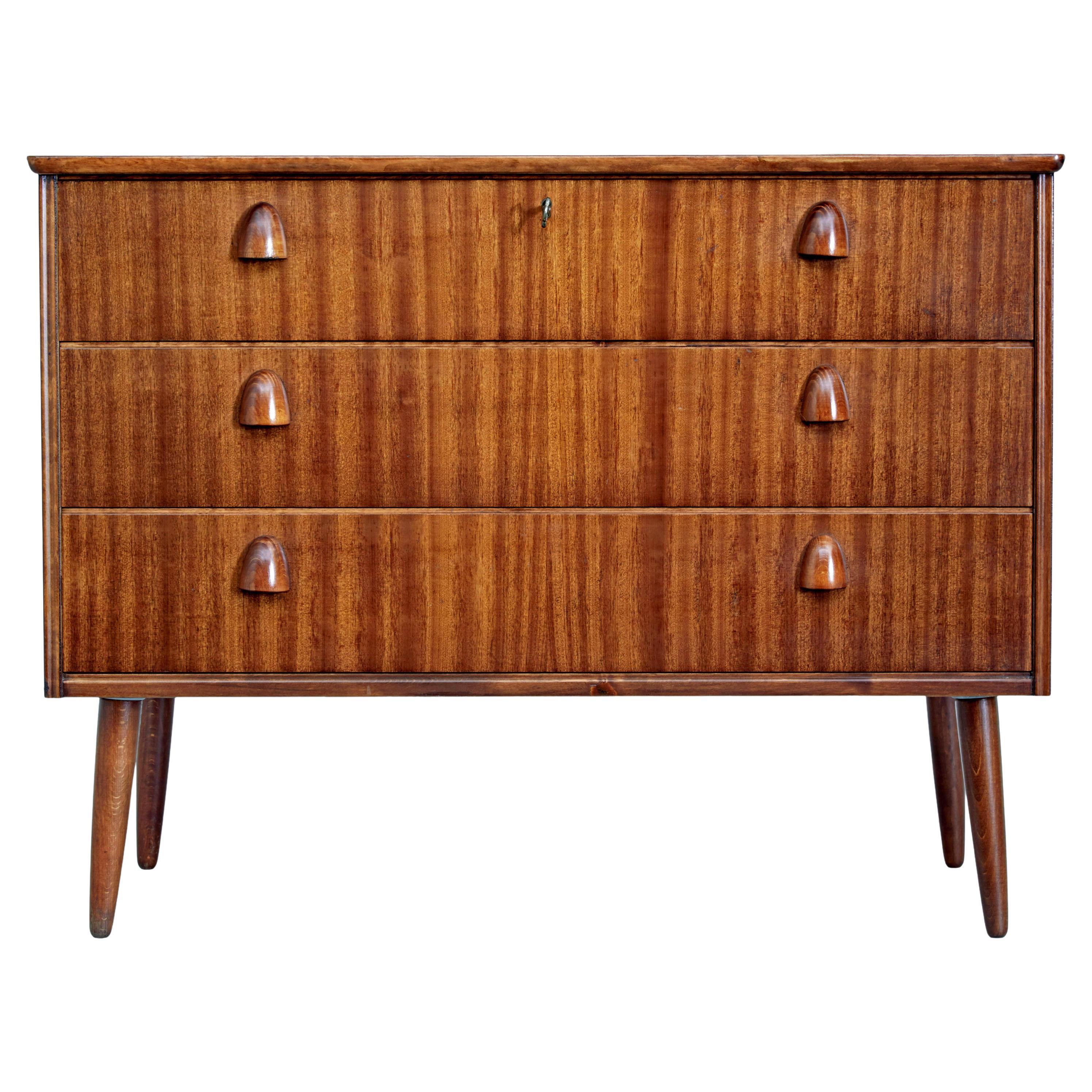 Cassettiera scandinava di metà secolo in teak