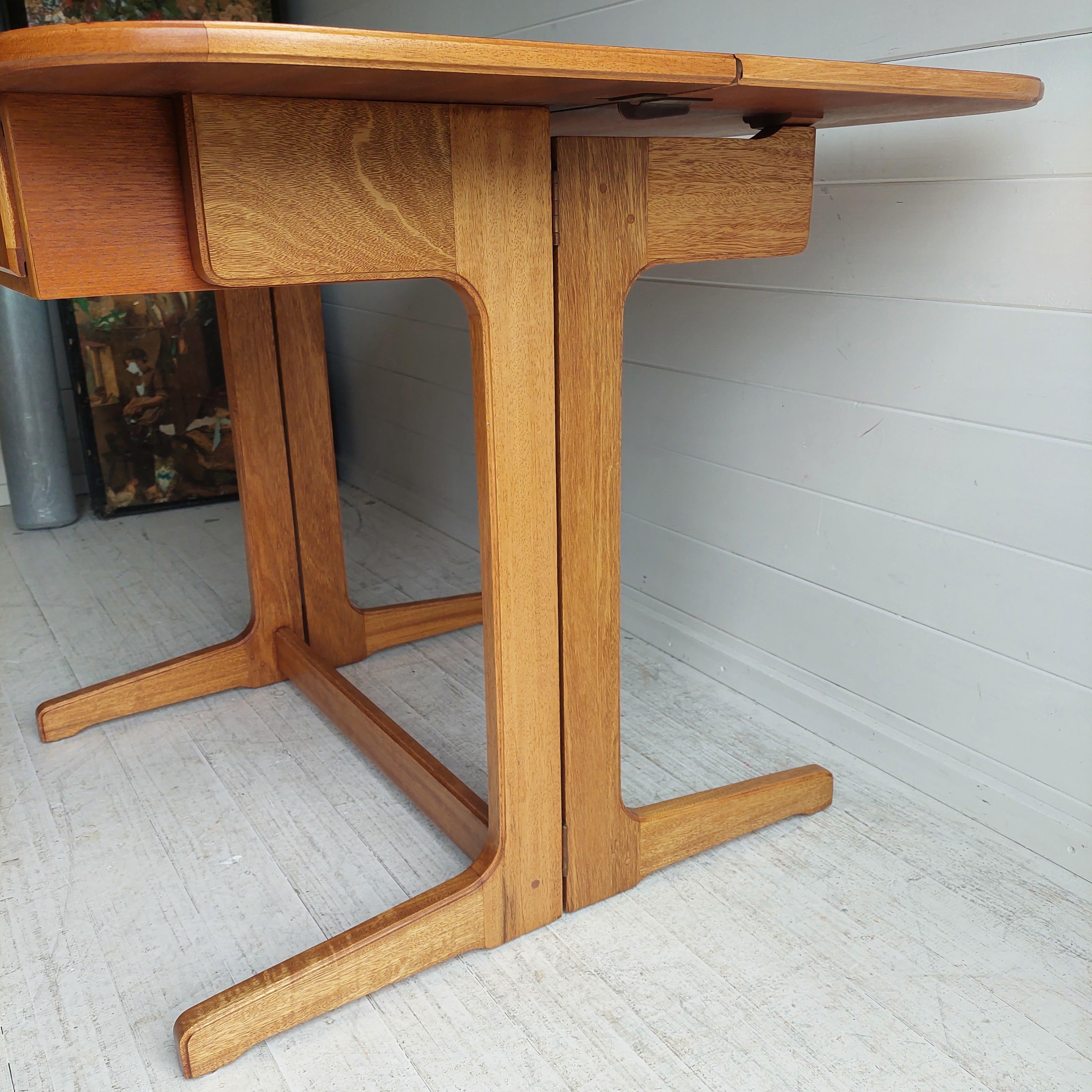 Mid Century Scandinavian Teak Console drop leaf dining table desk, 60s  10