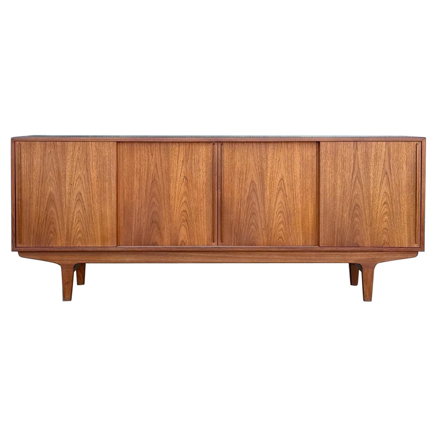 Crédence scandinave en teck du milieu du siècle en vente