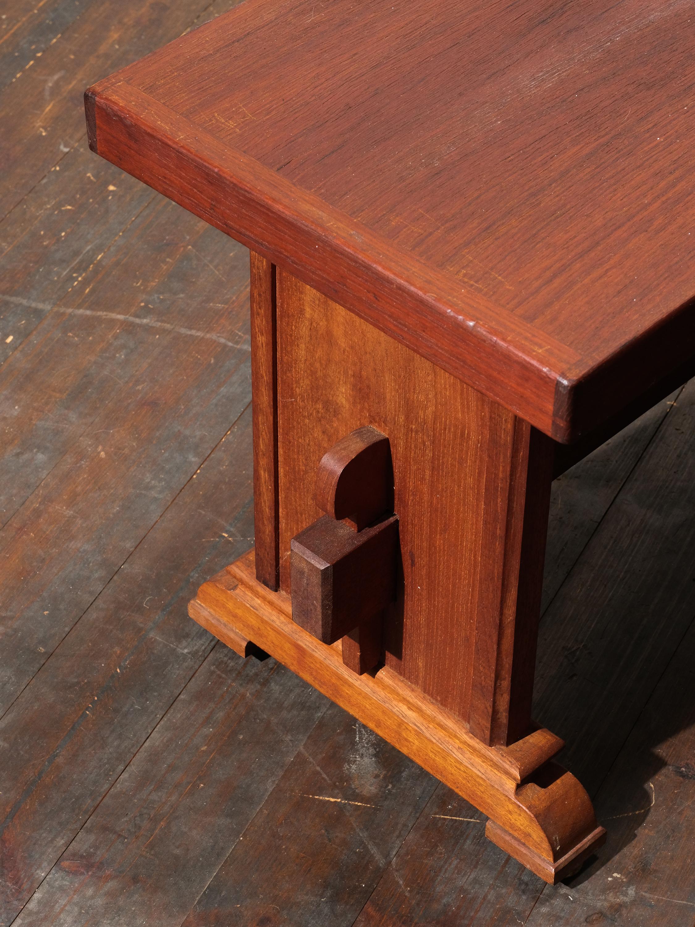 Teck Ensemble de salle à manger scandinave du milieu du siècle dernier avec table à manger à tréteaux et bancs en vente