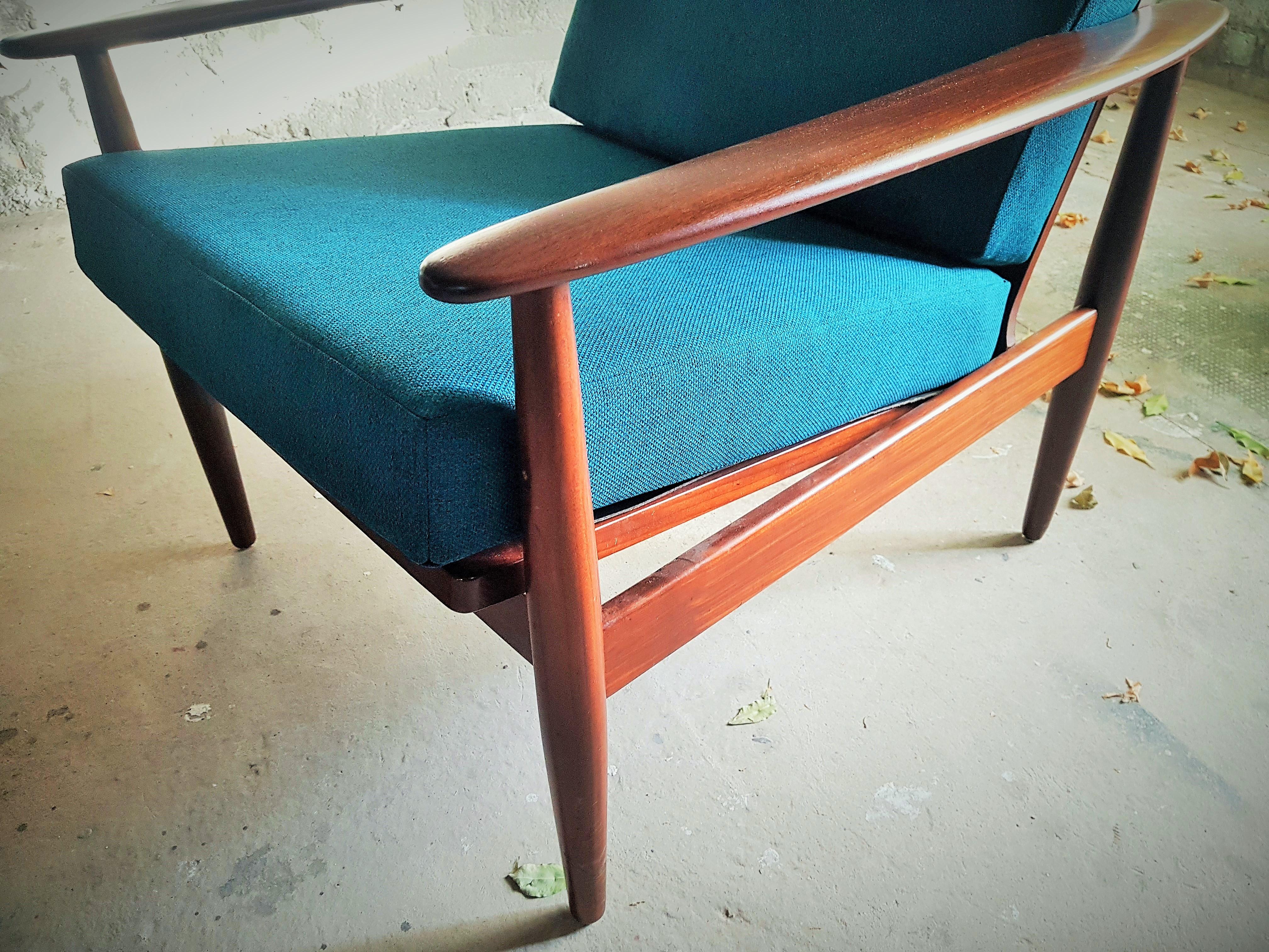 Pair of Mid-Century Scandinavian Teak Lounge Chair Armchair, Denmark, 1960 For Sale 4
