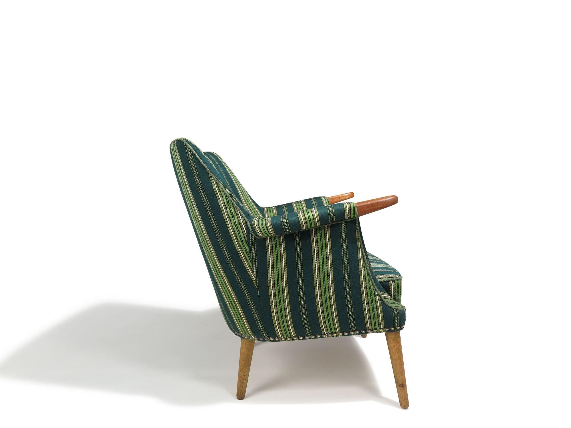 Sedia da salotto scandinava di metà secolo in teak con lana originale verde In condizioni buone in vendita a Oakland, CA