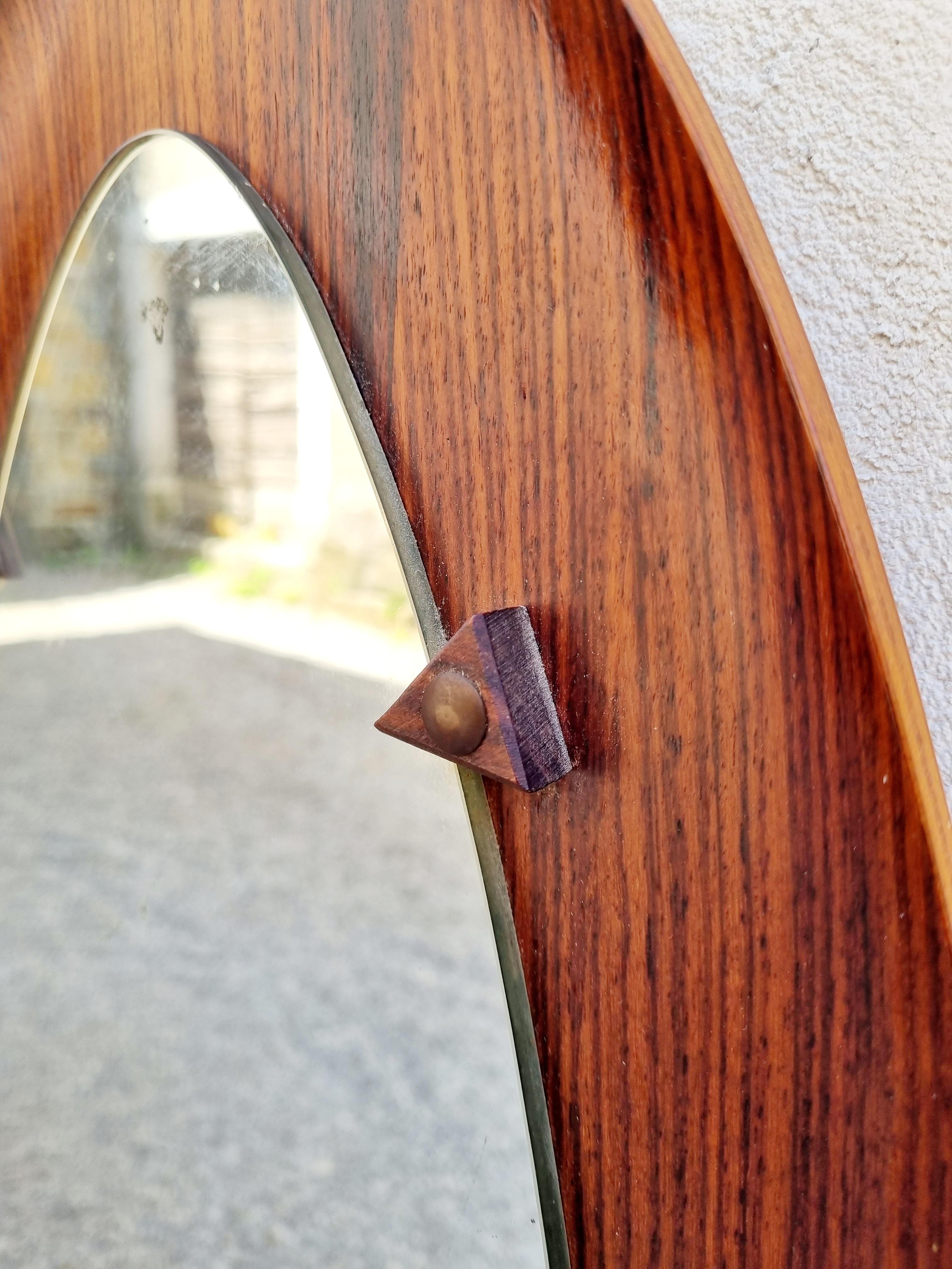 Specchio da parete in teak scandinavo di metà secolo, Danimarca anni '60 in vendita 1