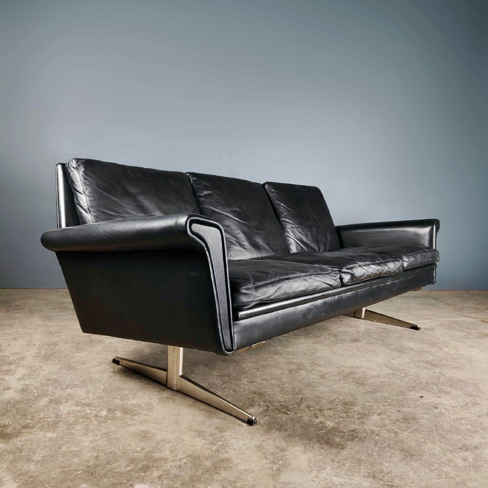 New Stock ✅

Mid Century Scandinavian Three Seater Black Leather Sofa Vintage Retro MCM

The sofa is upholstered in genuine soft black coloured leather. The piece has a low slung profile, a typical design trait from the Danish and Norwegian 60s and