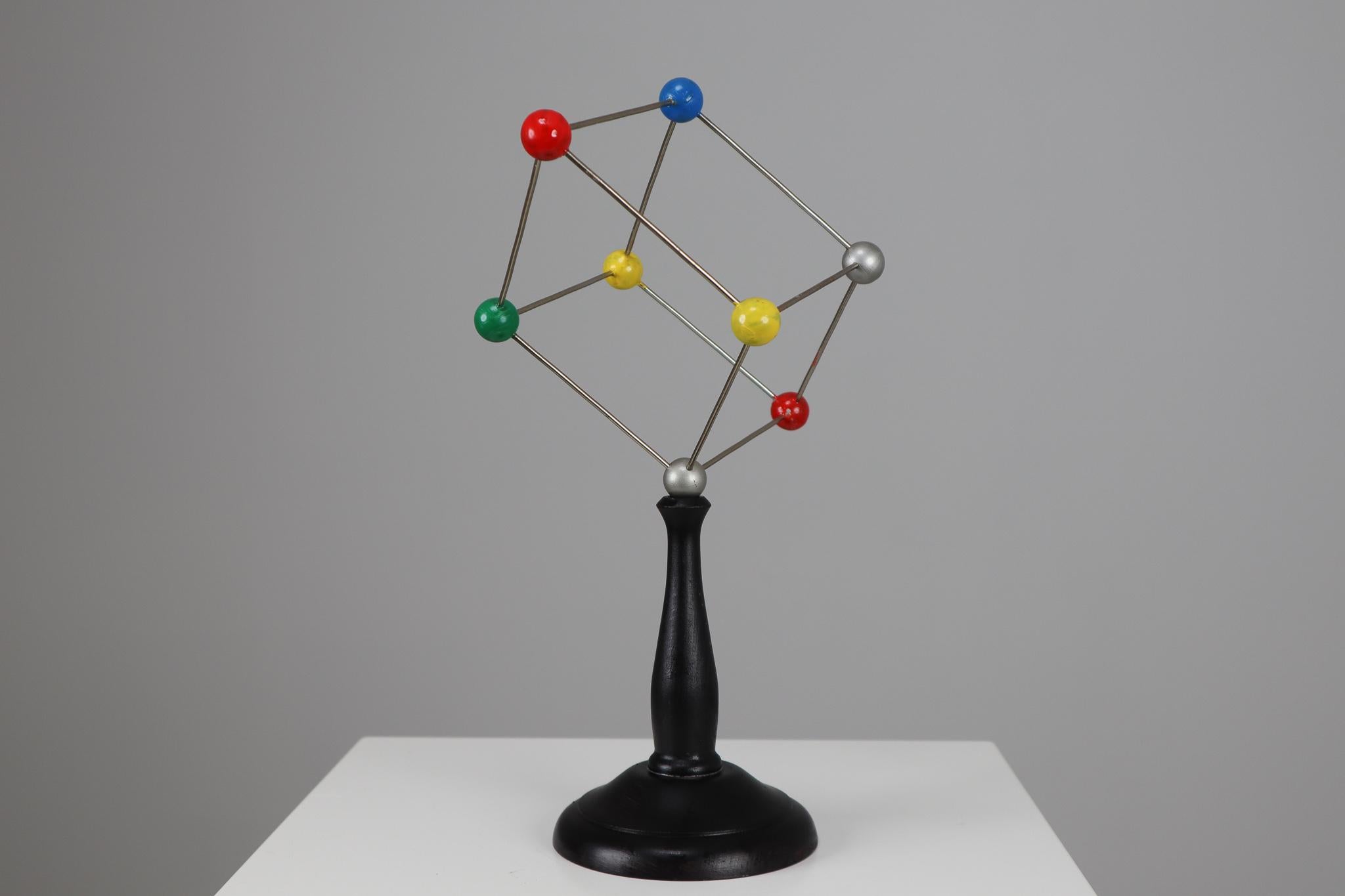 Mid-century Scientific Crystal Molecular Model Czechoslovakia from the 1960s In Good Condition In Almelo, NL