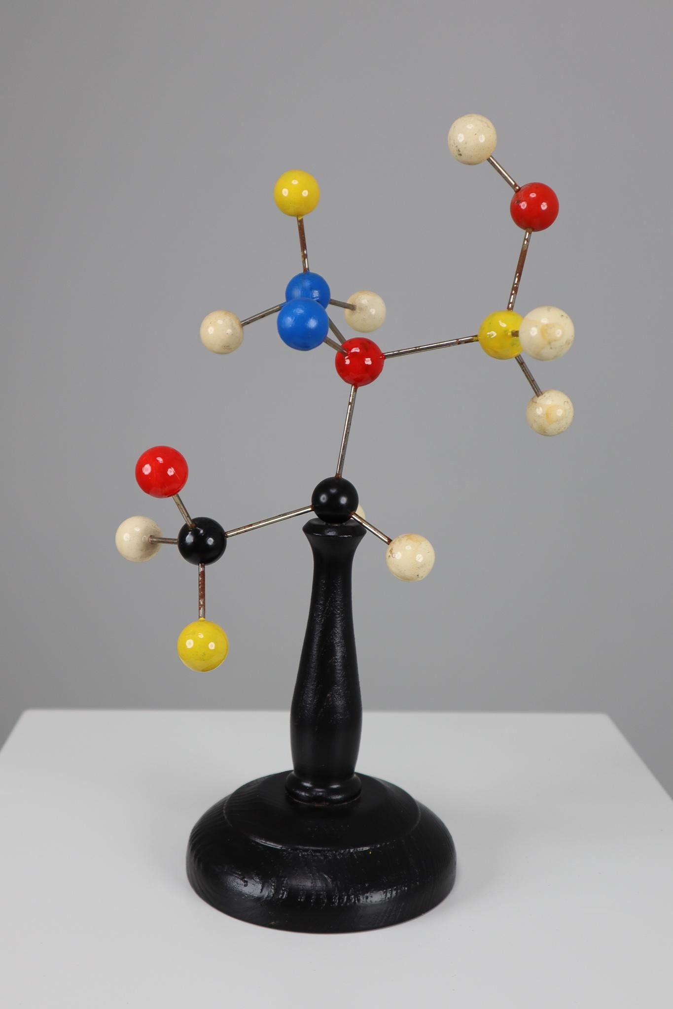 Mid-Century Scientific Molecular Model Czechoslovakia from the 1960s In Good Condition In Almelo, NL