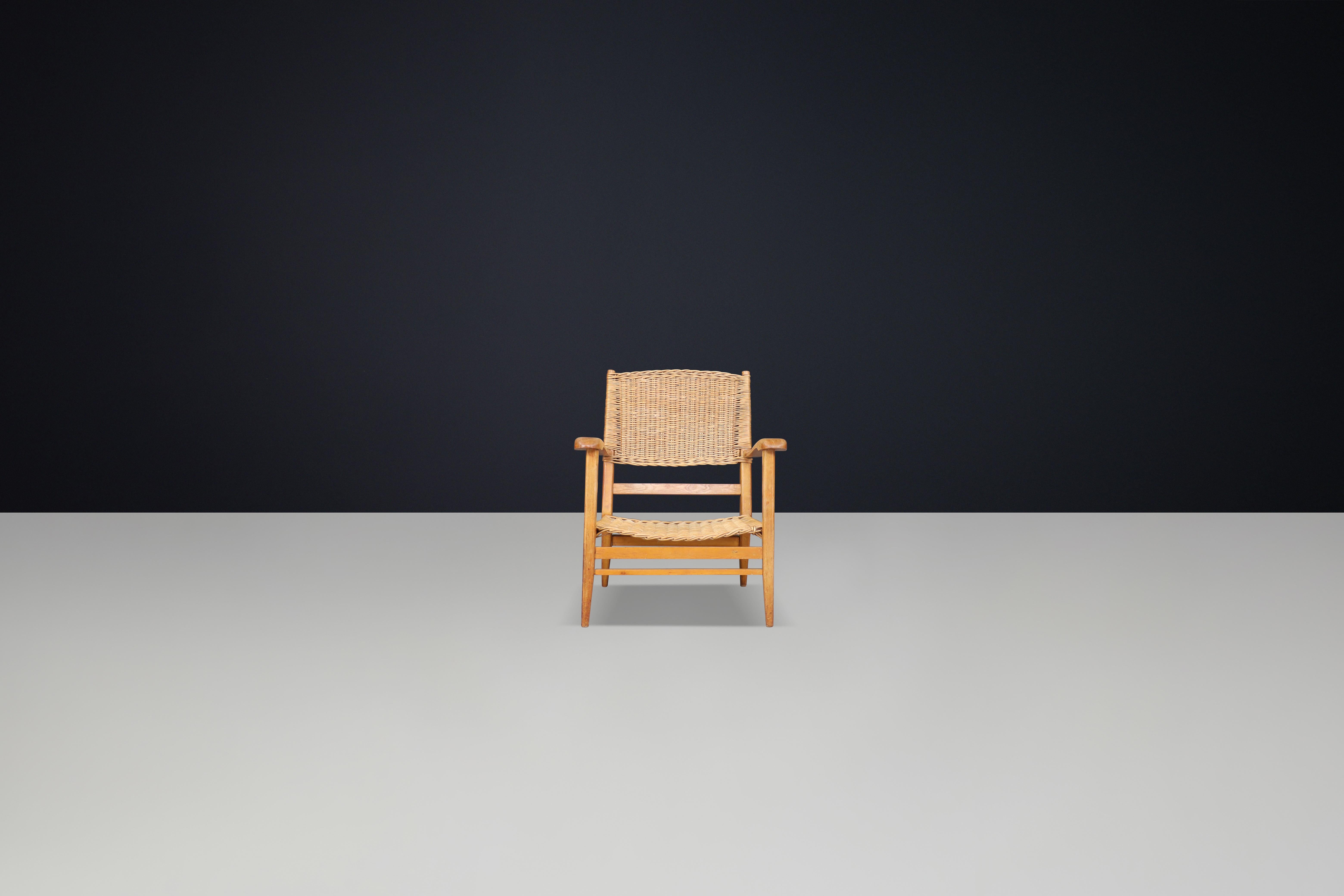 Mid-Century Sculpted Armchair in Oak and Rattan, France, 1950s In Good Condition For Sale In Almelo, NL