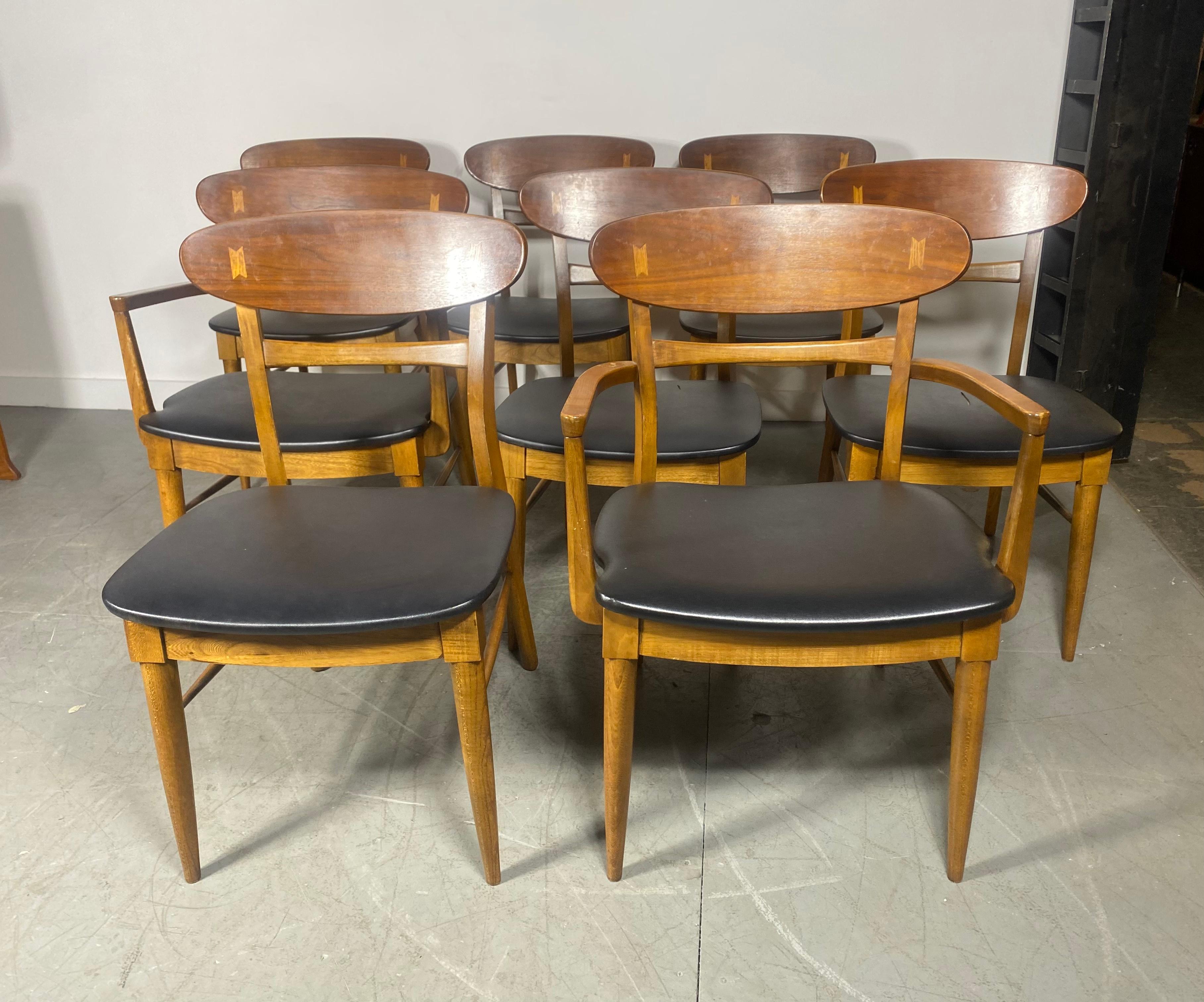 Naugahyde Ensemble de 8 chaises de salle à manger à dossier sculpté du milieu du siècle Andre Bus pour Lane Acclaim en vente