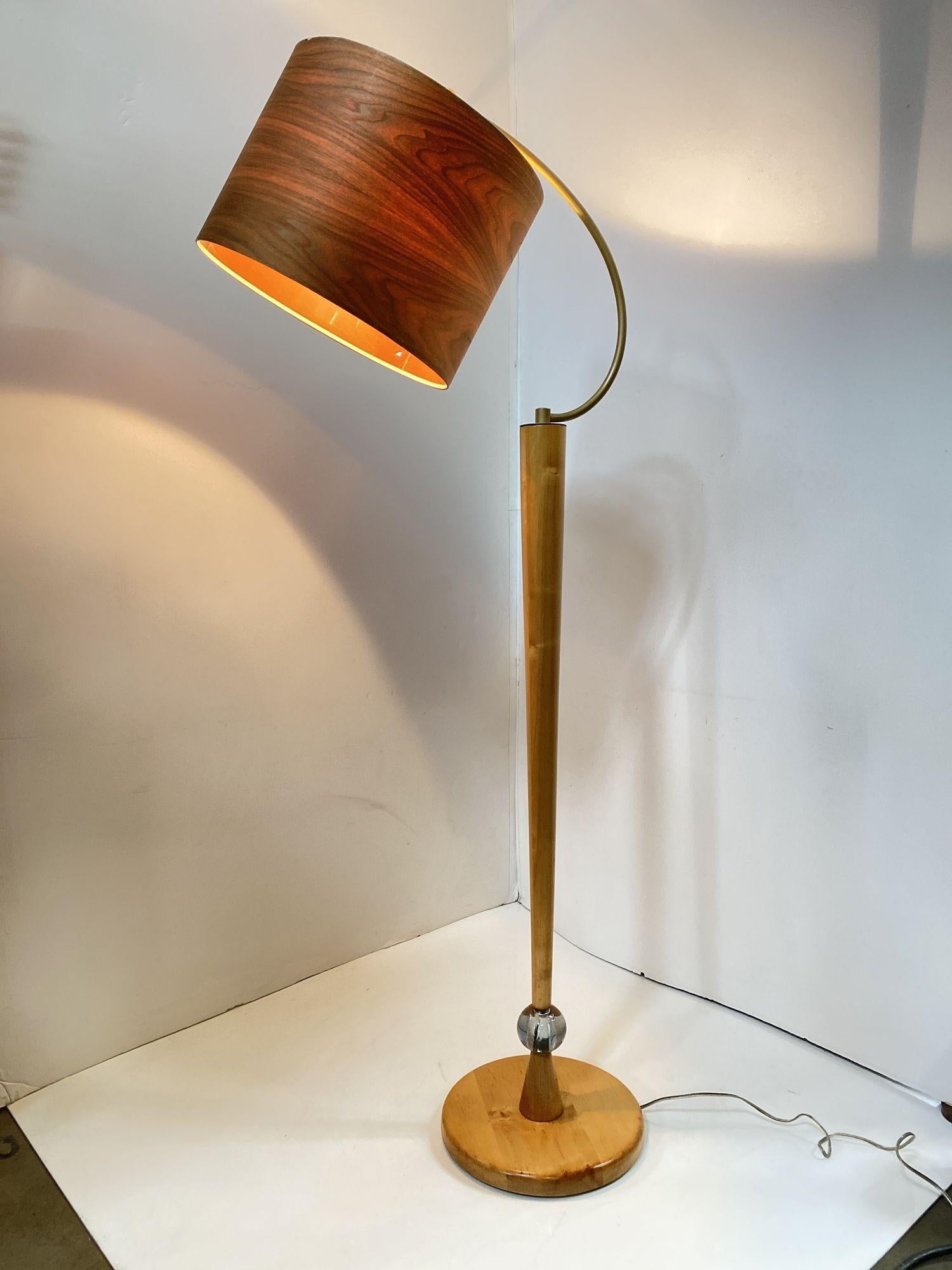 Midcentury Sculpted Maple and Lucite Floor Lamp W/ Wood Shade In Excellent Condition For Sale In Van Nuys, CA