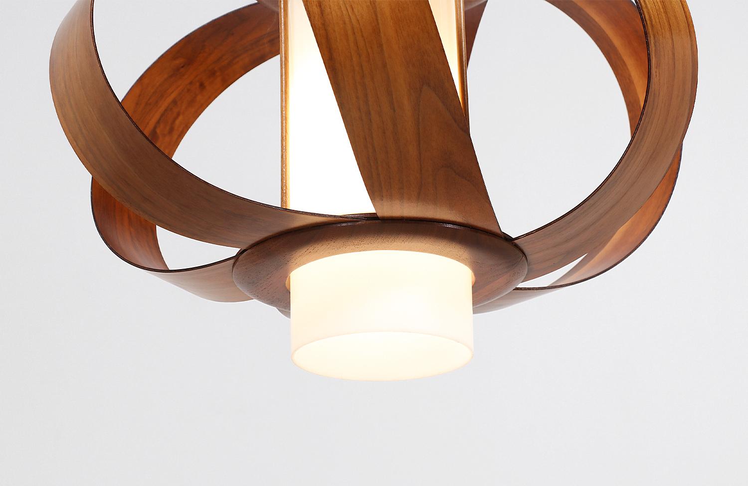 Midcentury Sculpted Pendant Chandelier im Zustand „Hervorragend“ in Los Angeles, CA