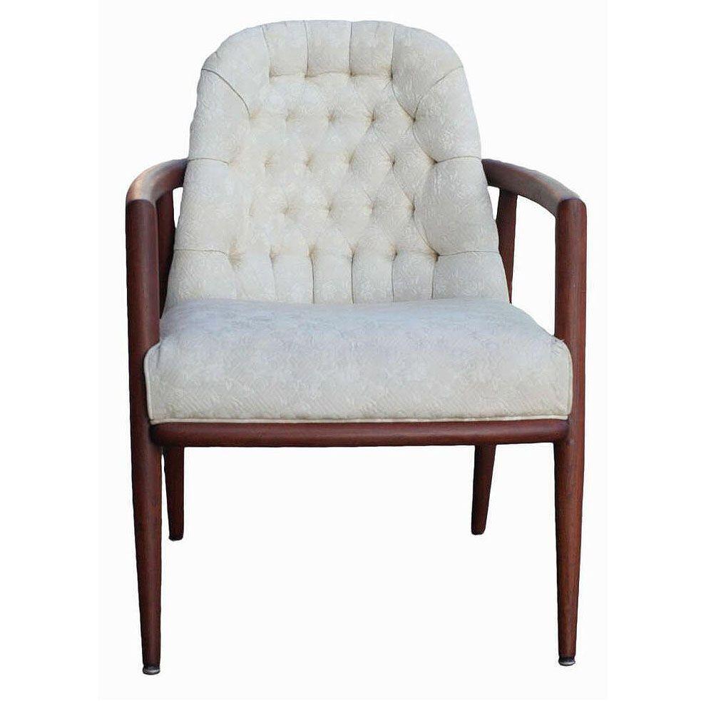 Chaise d'appoint en teck sculpté du début du milieu du siècle par le designer AT&T. Robsjohn-Gibbings pour l'entreprise de meubles Widdicomb. La chaise présente une teinte foncée et un dossier en U qui forme un accoudoir sans couture avec un tissu