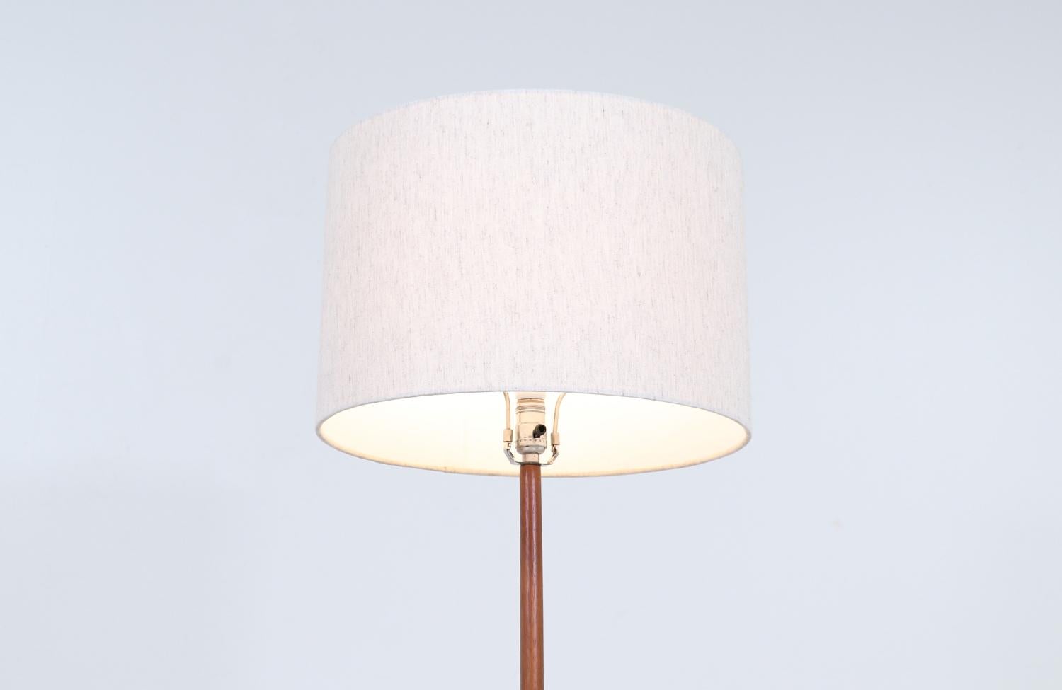 American Expertly Restored - Mid-Century Floor Lamp with Travertine Stone by Laurel For Sale