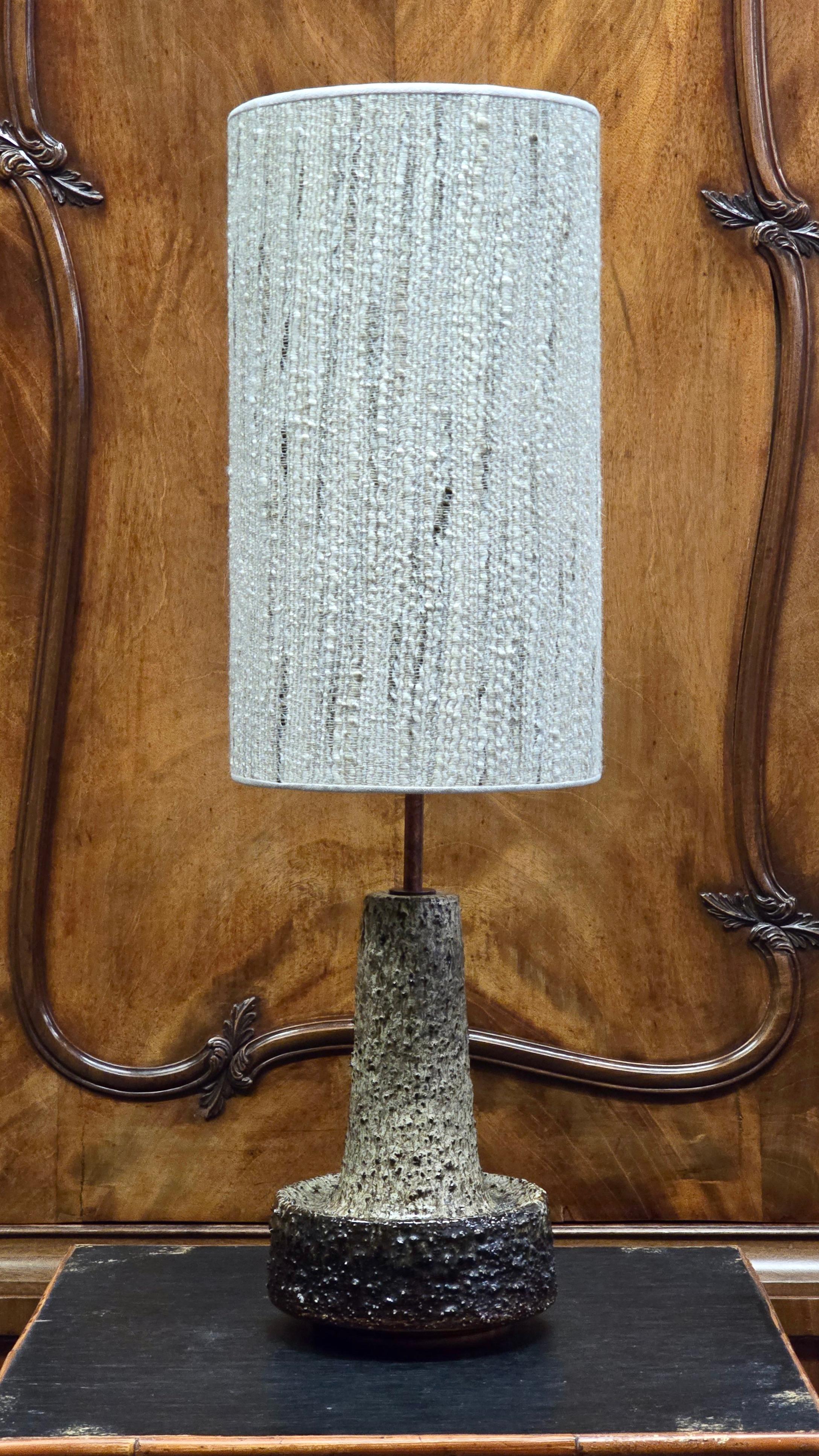 Mid-Century Modern Lampe de table d'appoint sculpturale du milieu du siècle en vente