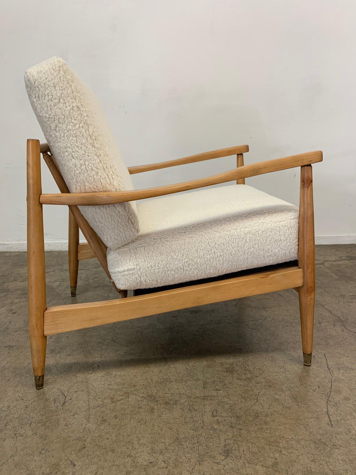 Mid Century Sculptural Alder Lounge Chair in Sherpa For Sale 10