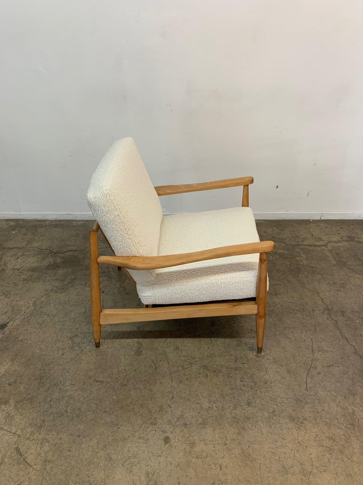 Mid Century Sculptural Alder Lounge Chair in Sherpa For Sale 3